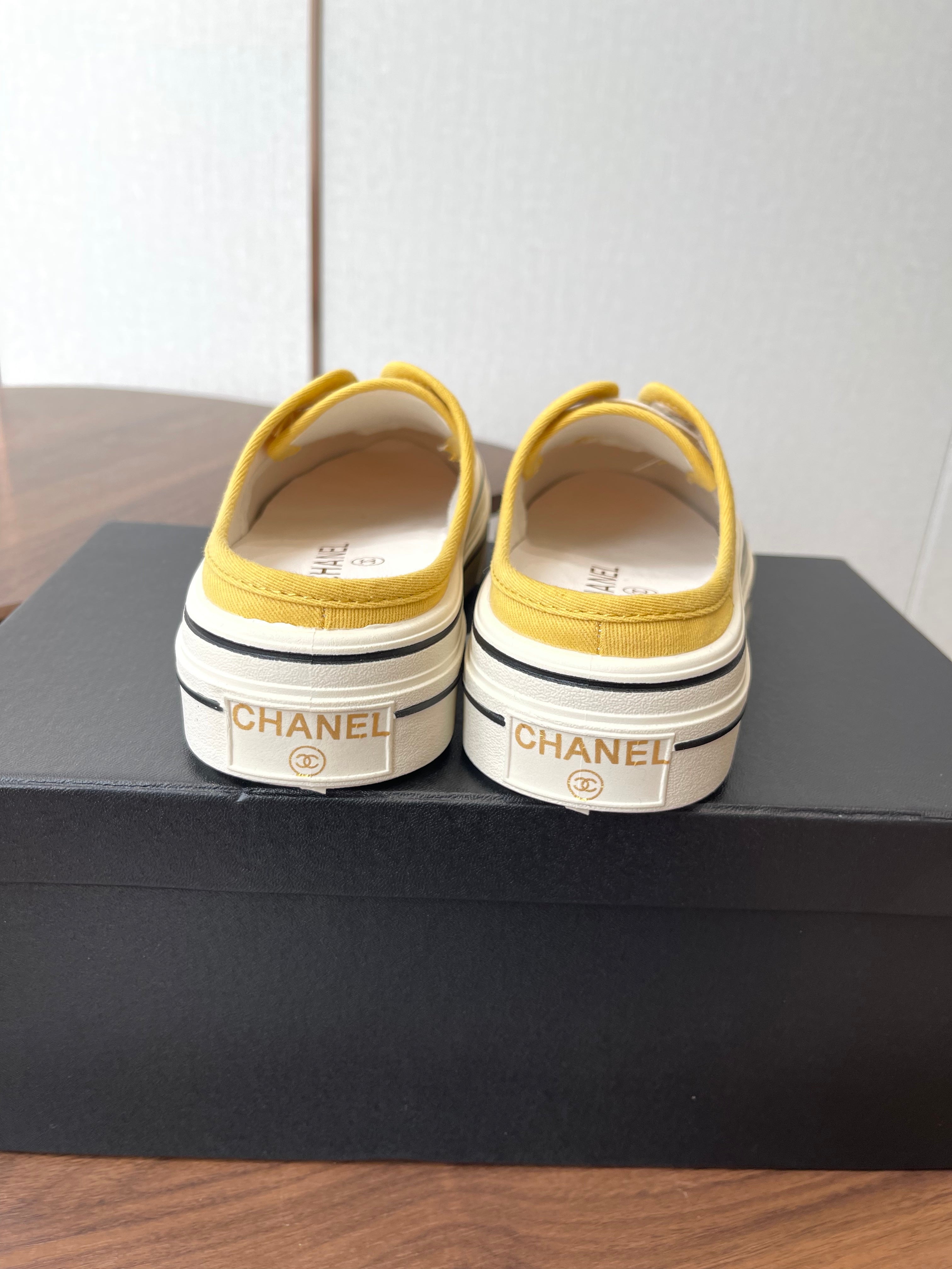 CC 26s Slip-On Platform Yellow Canvas 727467