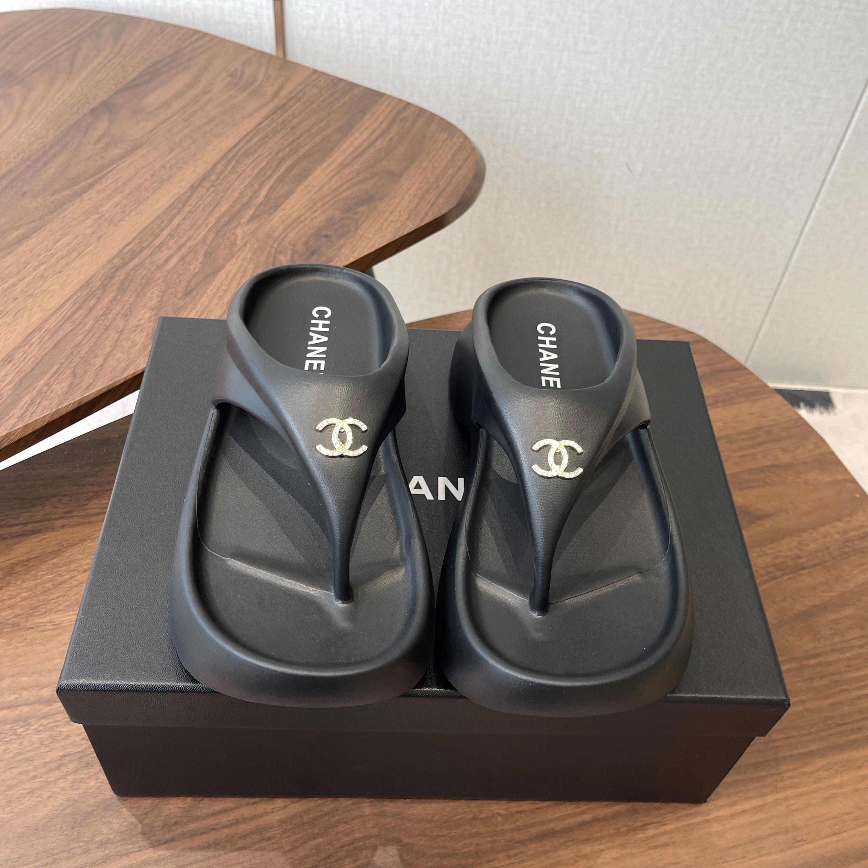CC 26s Platform Flip-Flops Black Rubber 727520