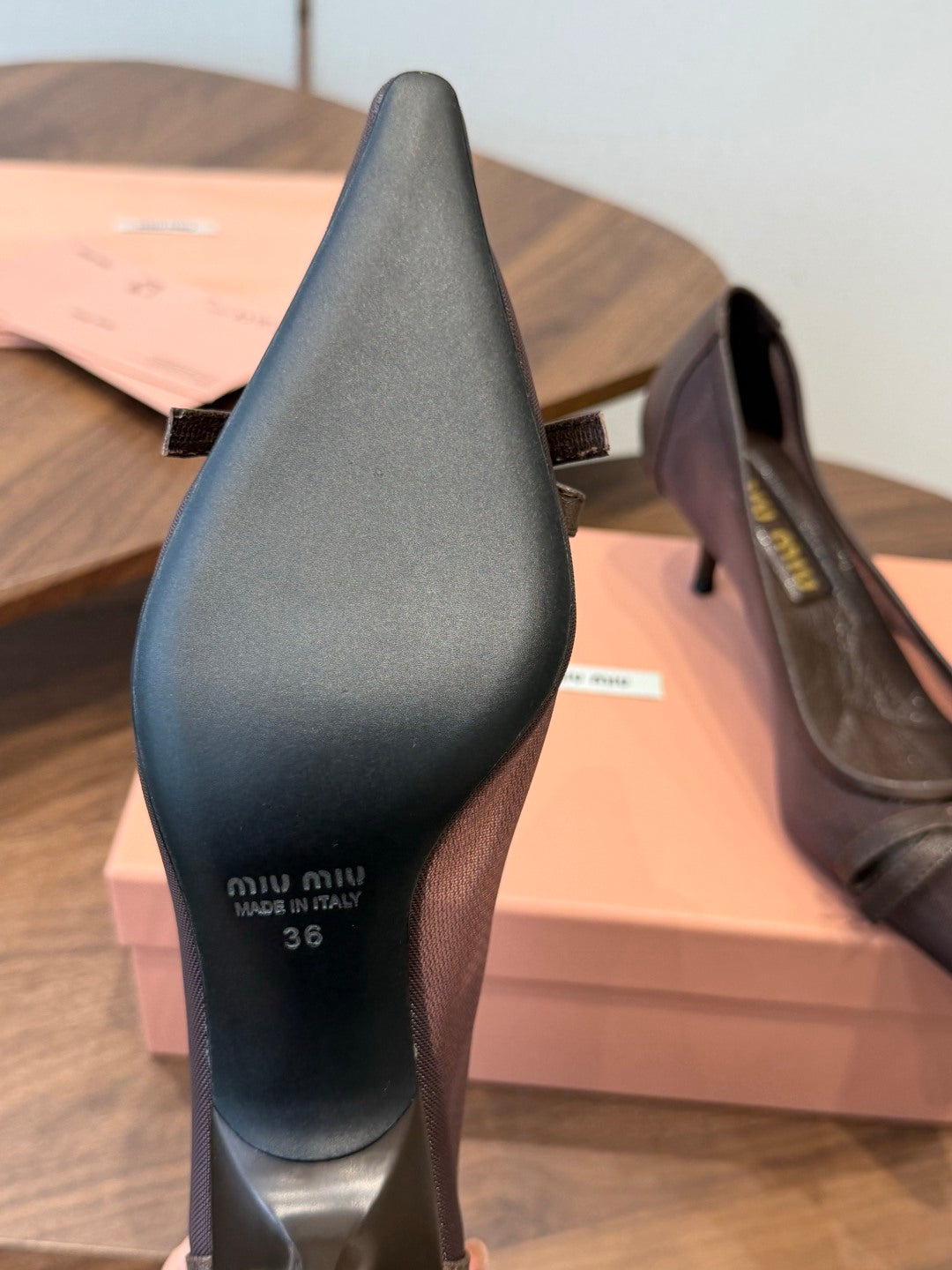 Miu 26s Pump 5.5cm Coffee Canvas 887658