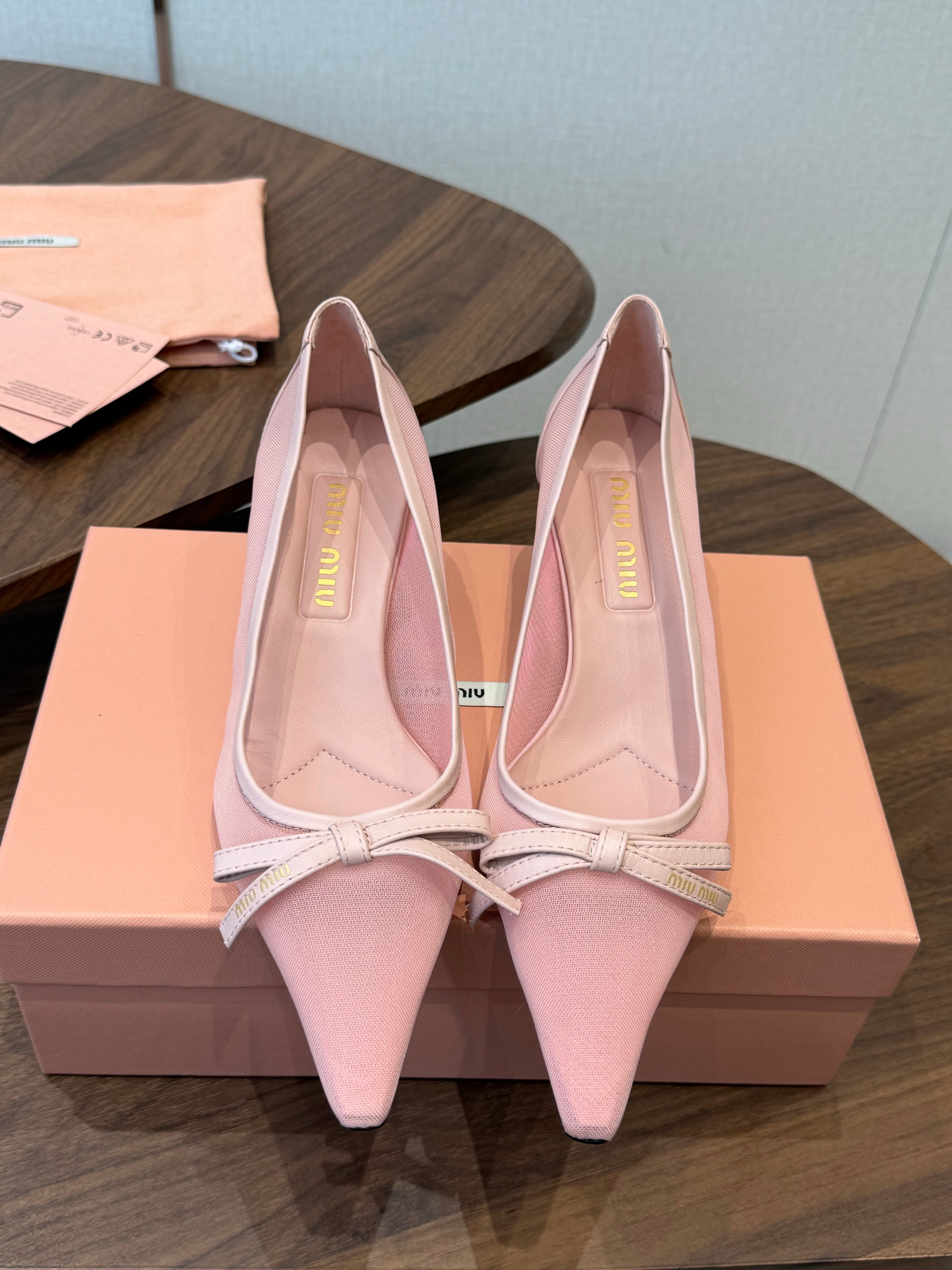 Miu 26s High-Heeled Pump Light Pink Cotton 790461
