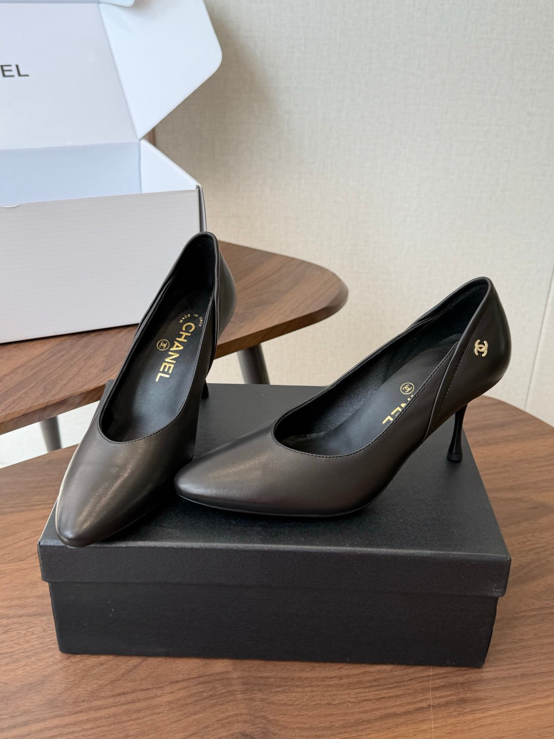 CC 26s Classic Pumps 8.5cm Black Leather 150130
