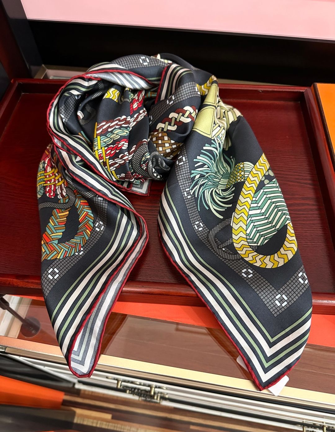 HM Scarf 90x90 Colorful Twill Silk 461776