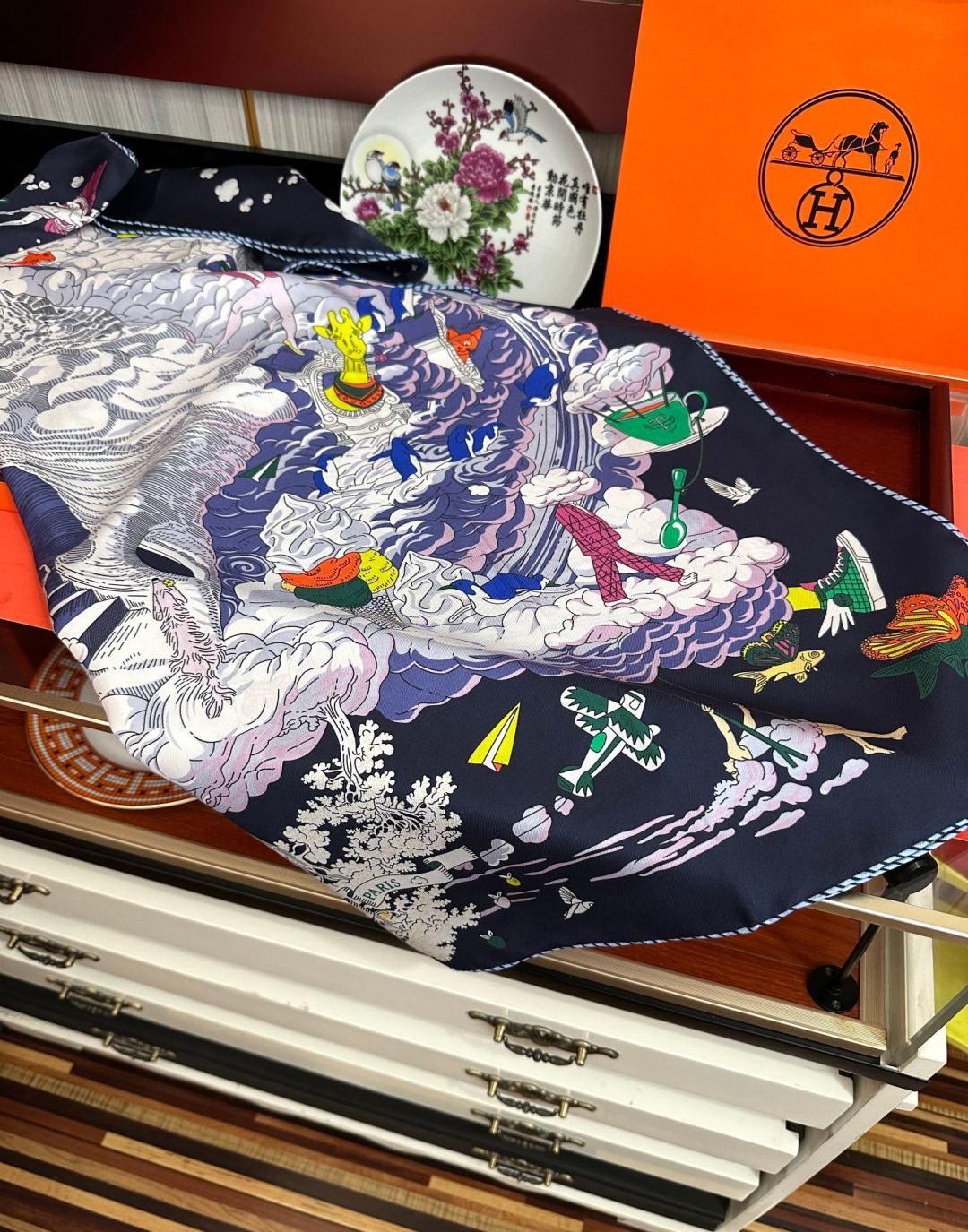HM Scarf 90x90 Colorful Twill Silk 461765