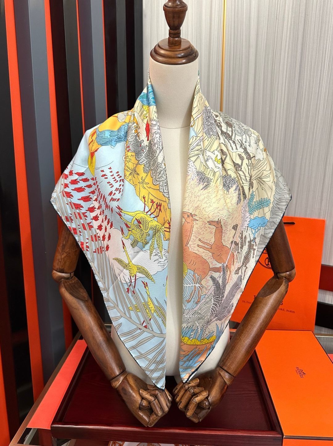 HM Scarf 90x90 Colorful Twill Silk 511157
