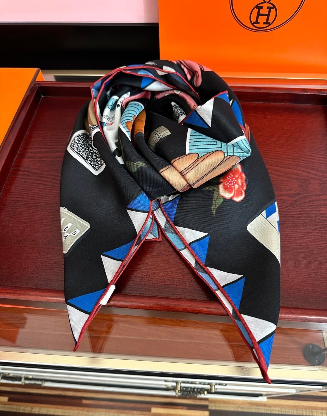 HM Scarf 90x90 Colorful Twill Silk 511158