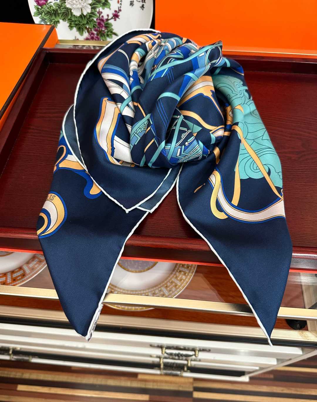HM Scarf 90x90 Colorful Twill Silk 511160