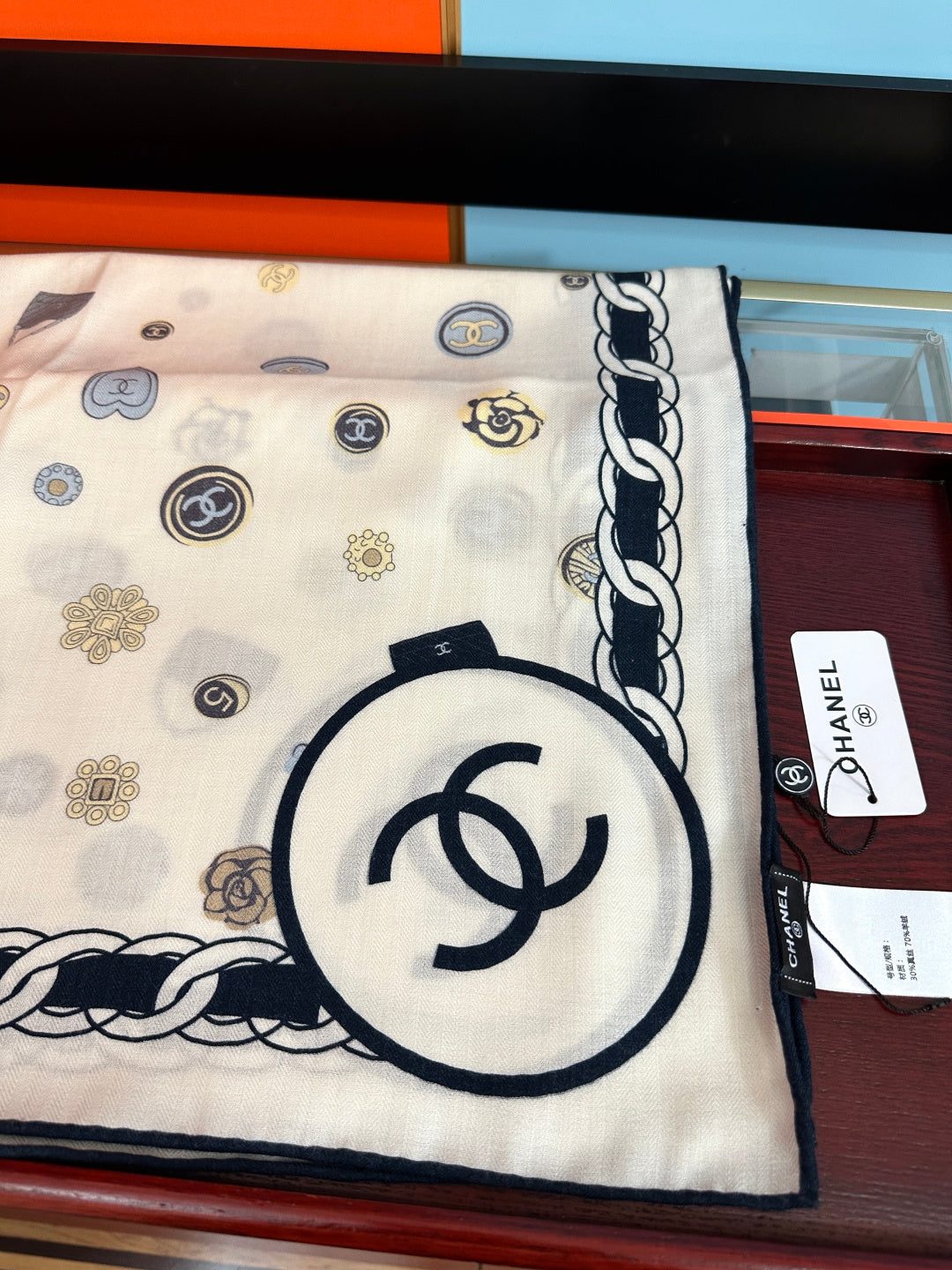 CC 26s Scarf 140 In Cashmere And Silk 445084