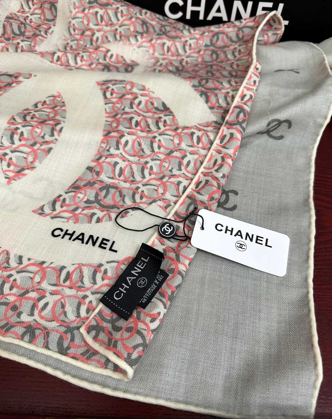 CC 26s Scarf 140 In Cashmere And Silk 452246