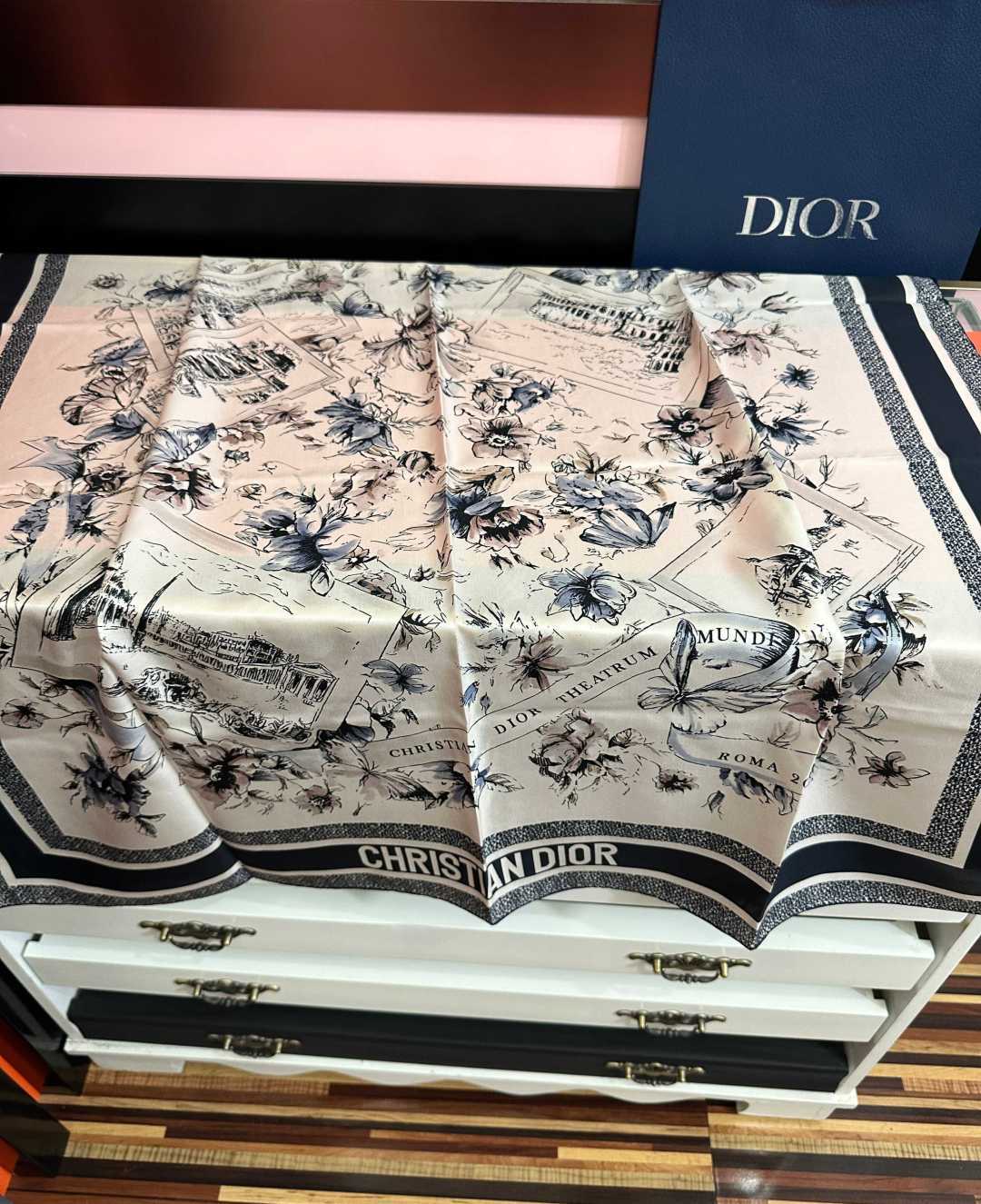 CD Scarf 90x90 Colorful Twill Silk 511169