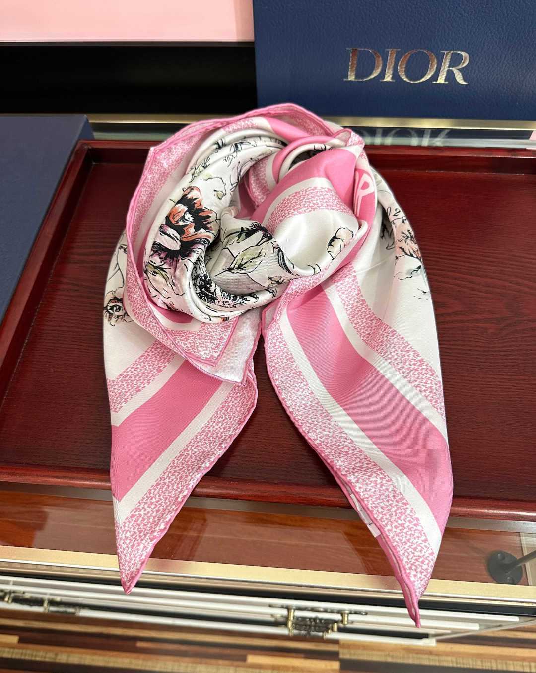 CD Scarf 90x90 Colorful Twill Silk 511170