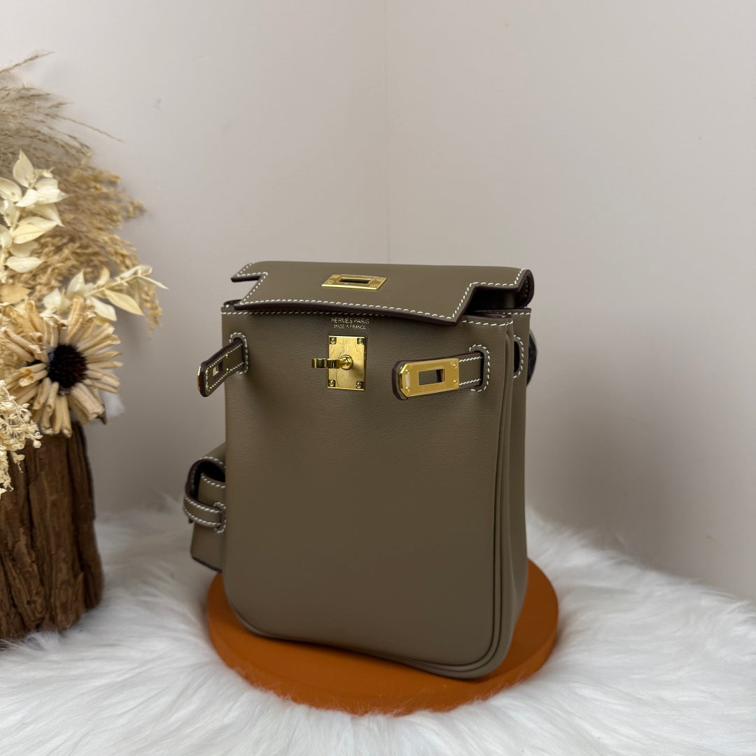 HM Kelly Jump Backpack Taupe Brown Cowhide Gold Hardware 270040