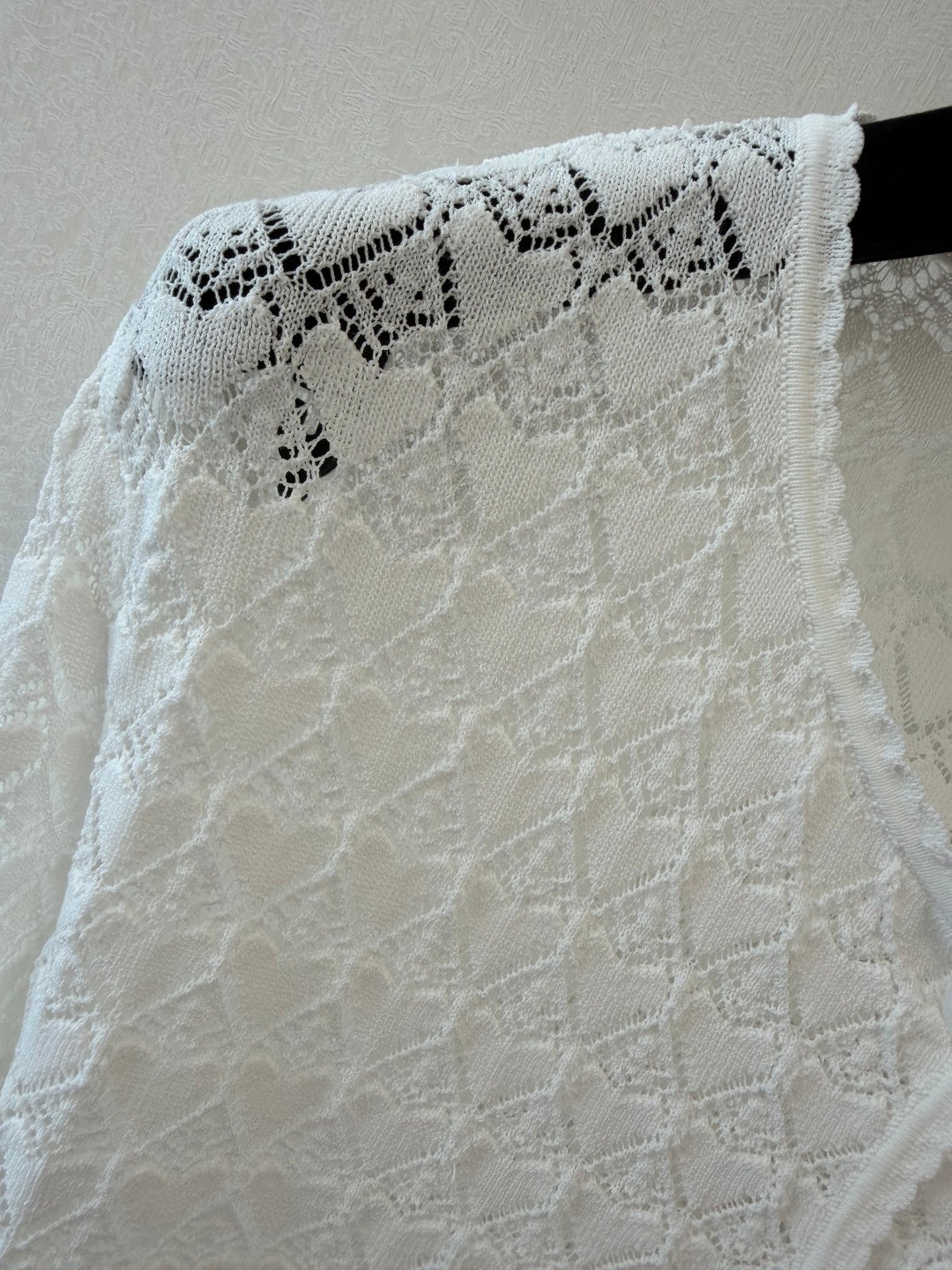 CD 26s Médaillon Embroidered Cardigan White Heart Motif Cotton 423135
