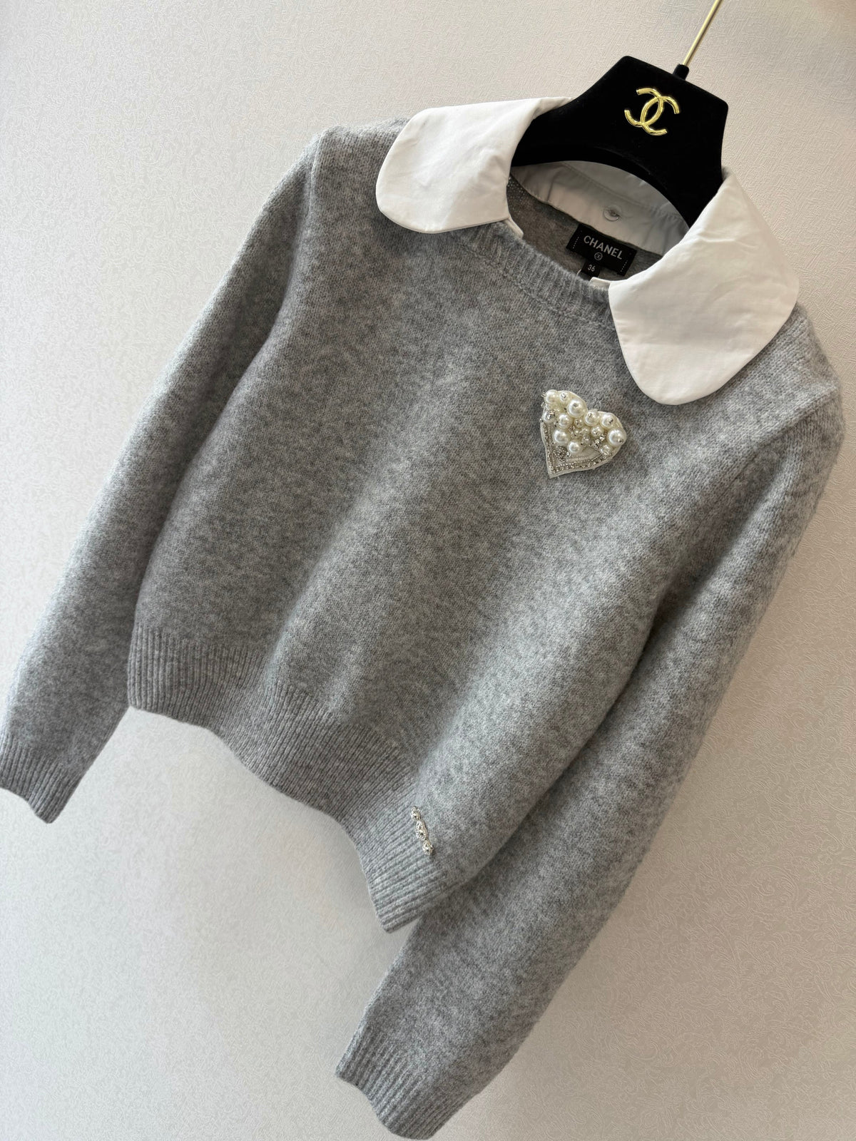 Chanel 26s Sweater Heart-Brooch Contrast-Collar Grey 429790
