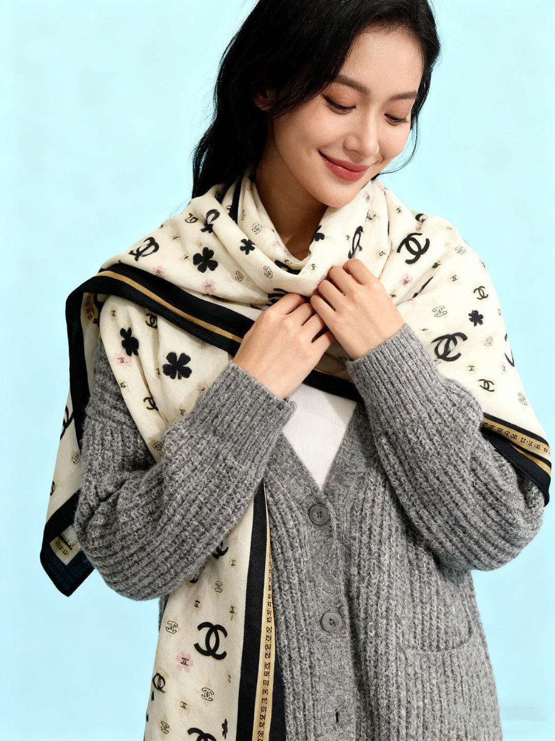 CC Scarf 140cm White Monogram Silk Cashmere 143731