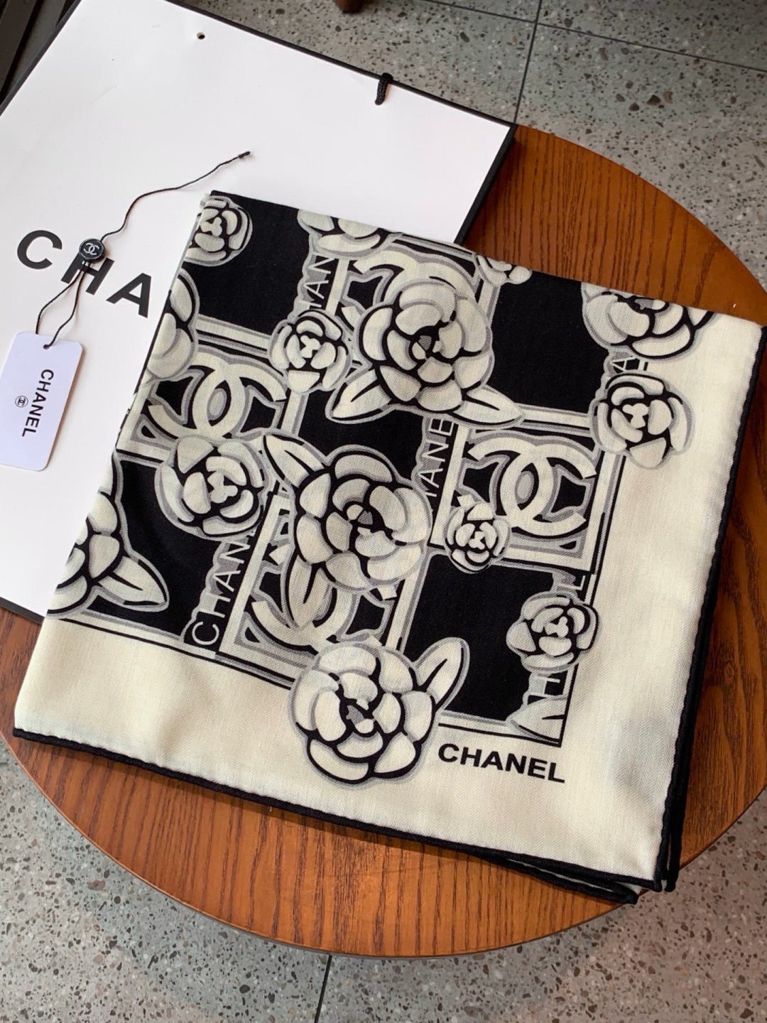 Chanel 26s Scarf 140 In Cashmere Silk 309373