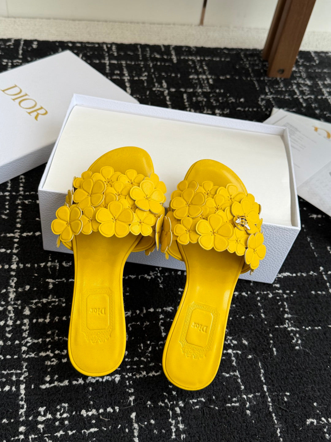 CD 26s Bloom Heeled Slides 4.5cm Yellow Cowhide 966825