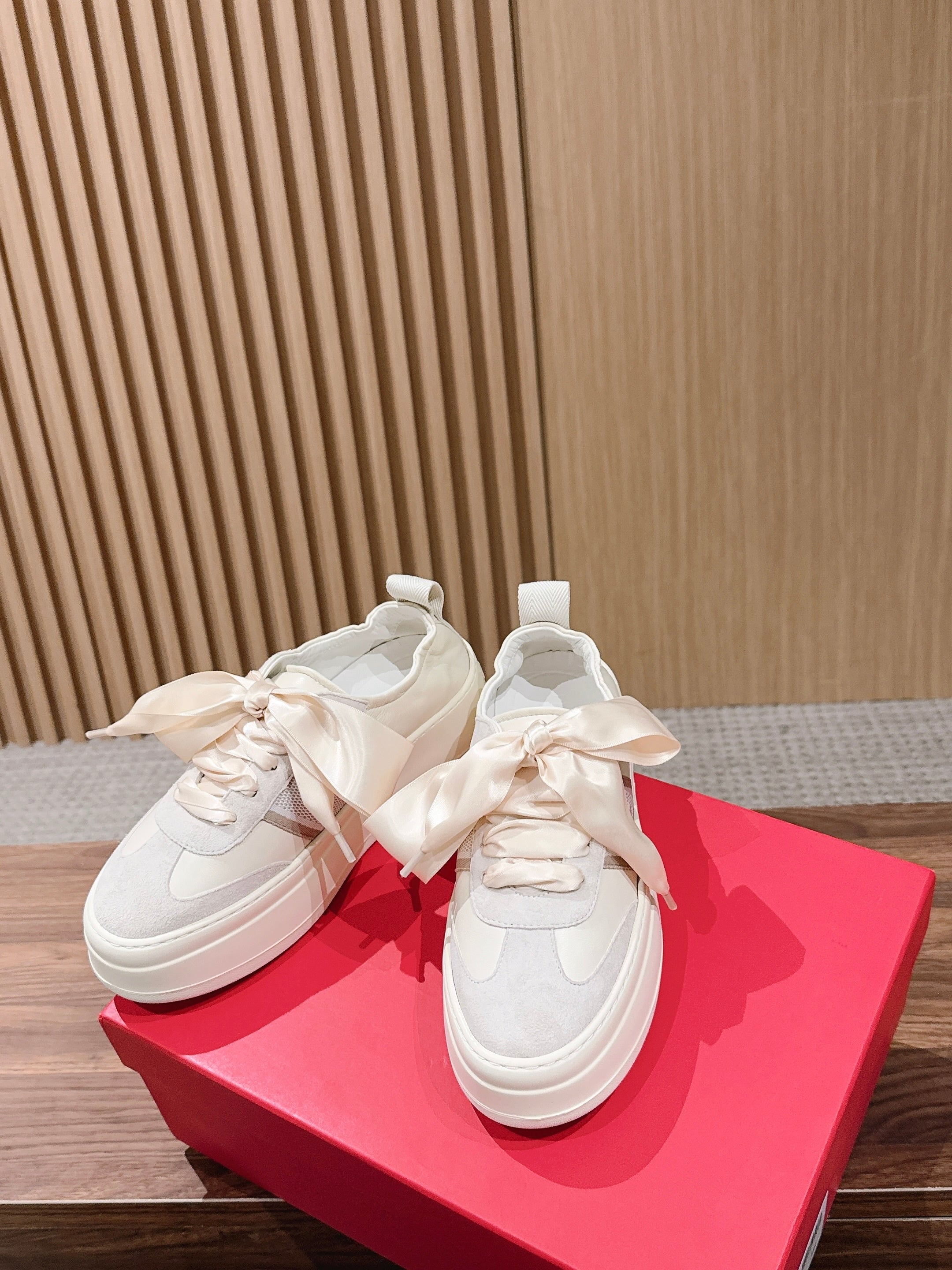 Ferragamo Bow Platform Sneaker Grey Ivory Satin Sheepskin