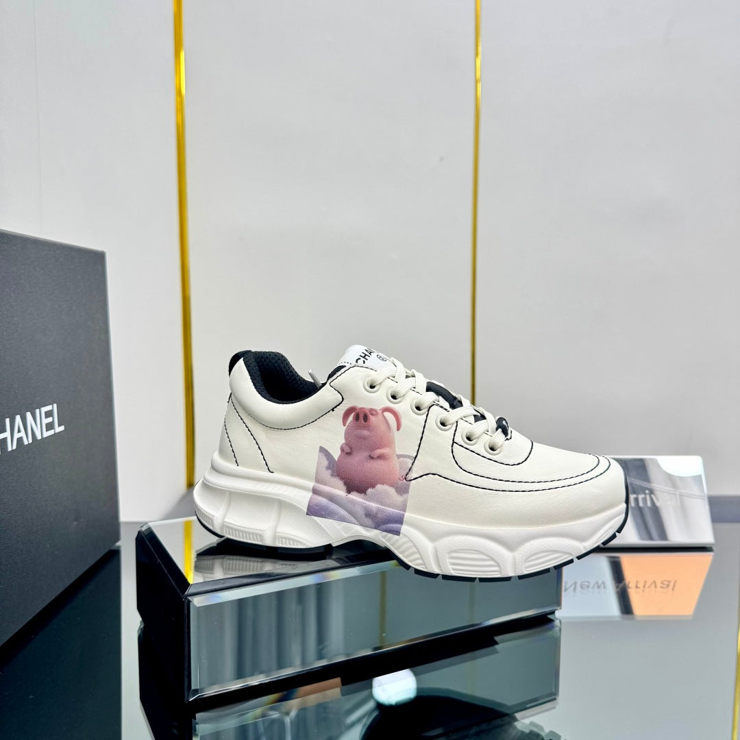 CC Sneaker White with Sticker Cowhide 238627