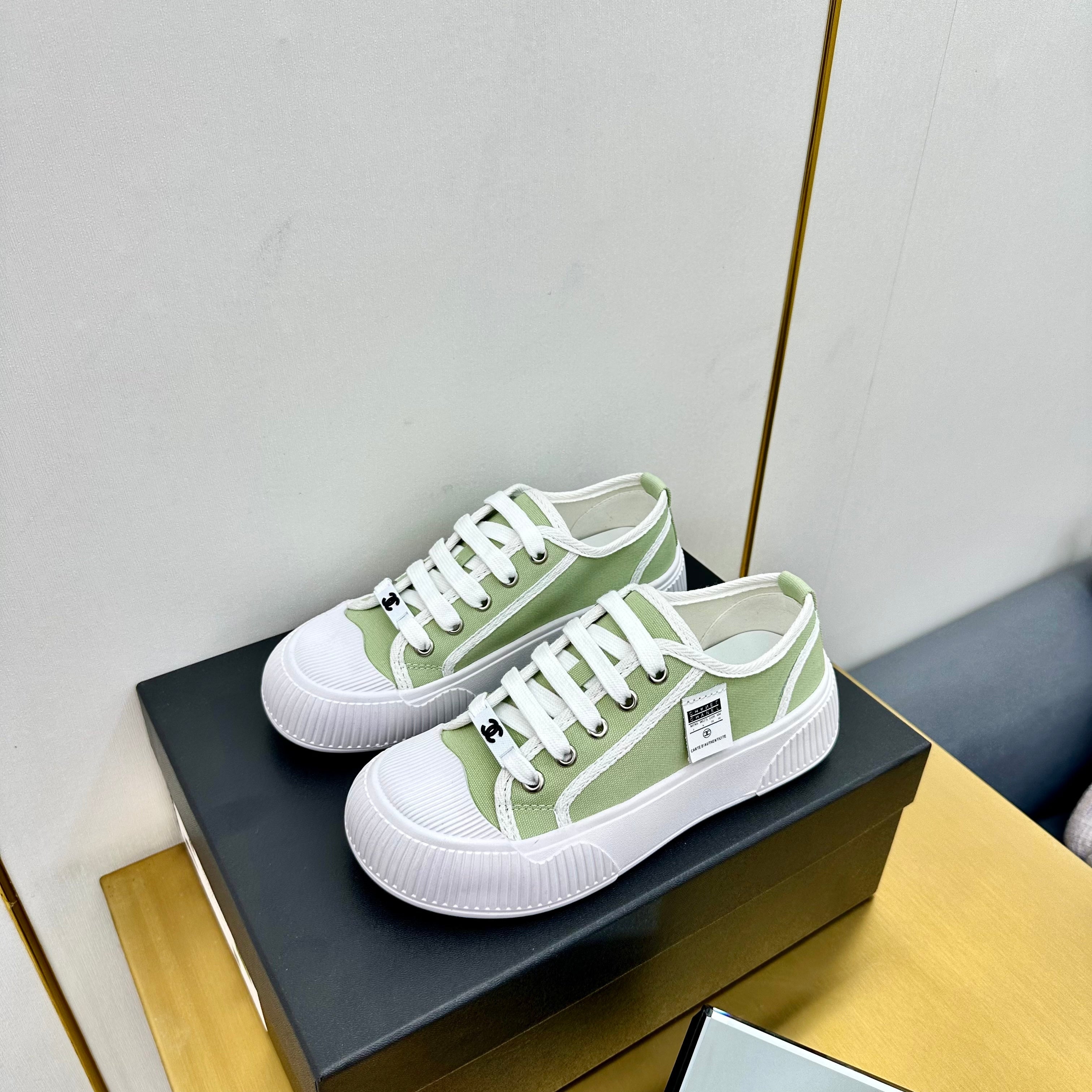 CC 26s Platform Sneakers Light Green Canvas 832622