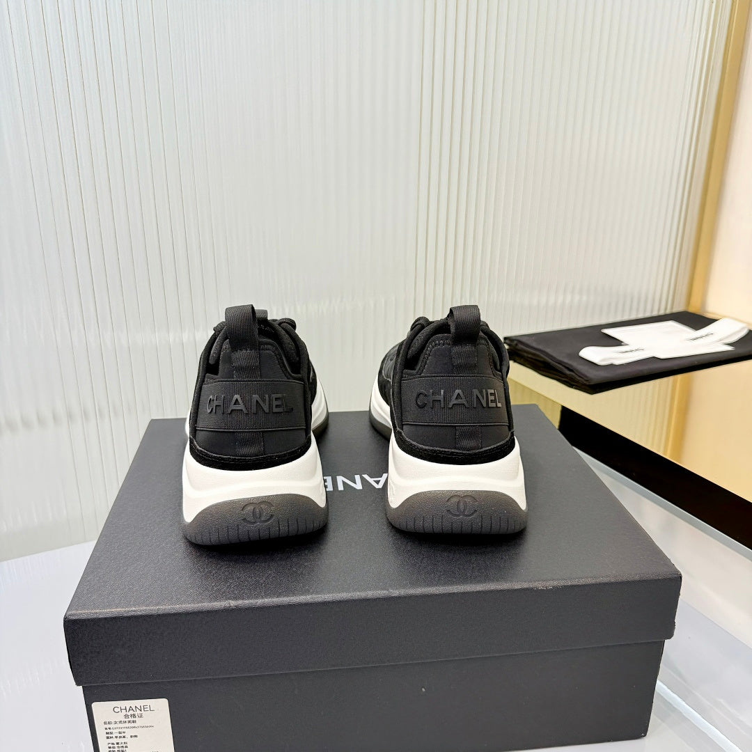 CC 26s Casual Sneakers Black Suede 928048
