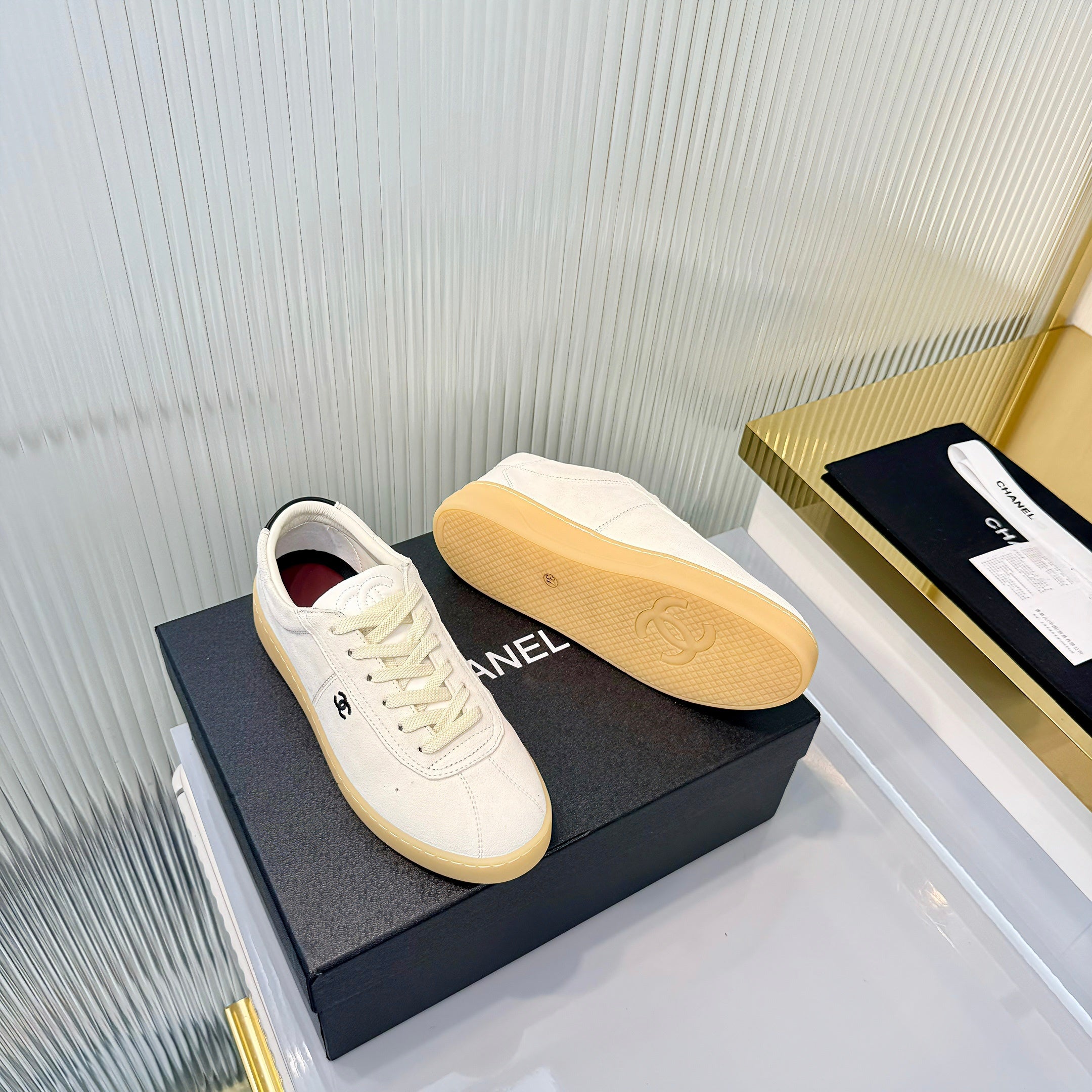 CC 26 Trainer Ivory Suede 713981