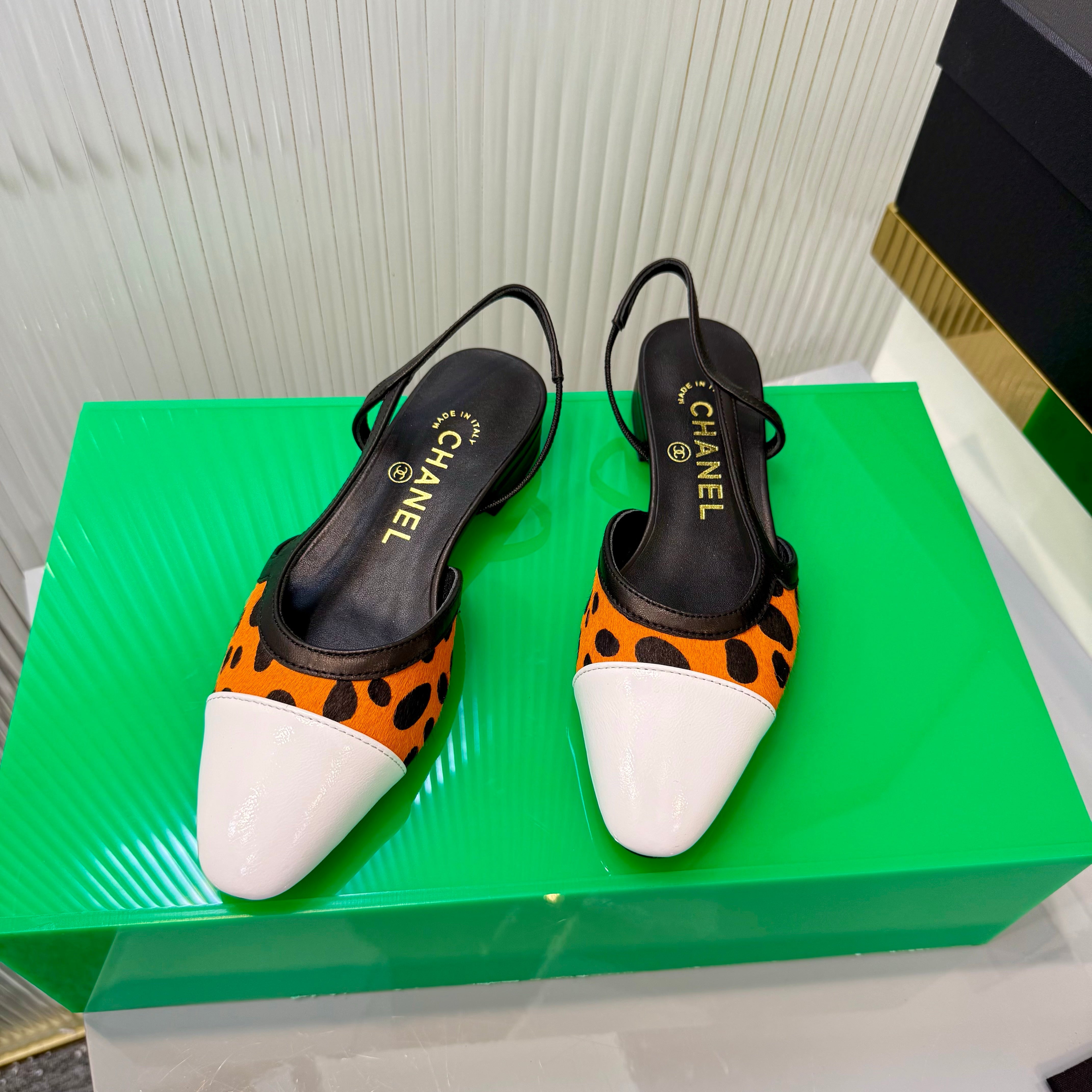 CC Slingback Flat White Orange Leopard-Print Leather