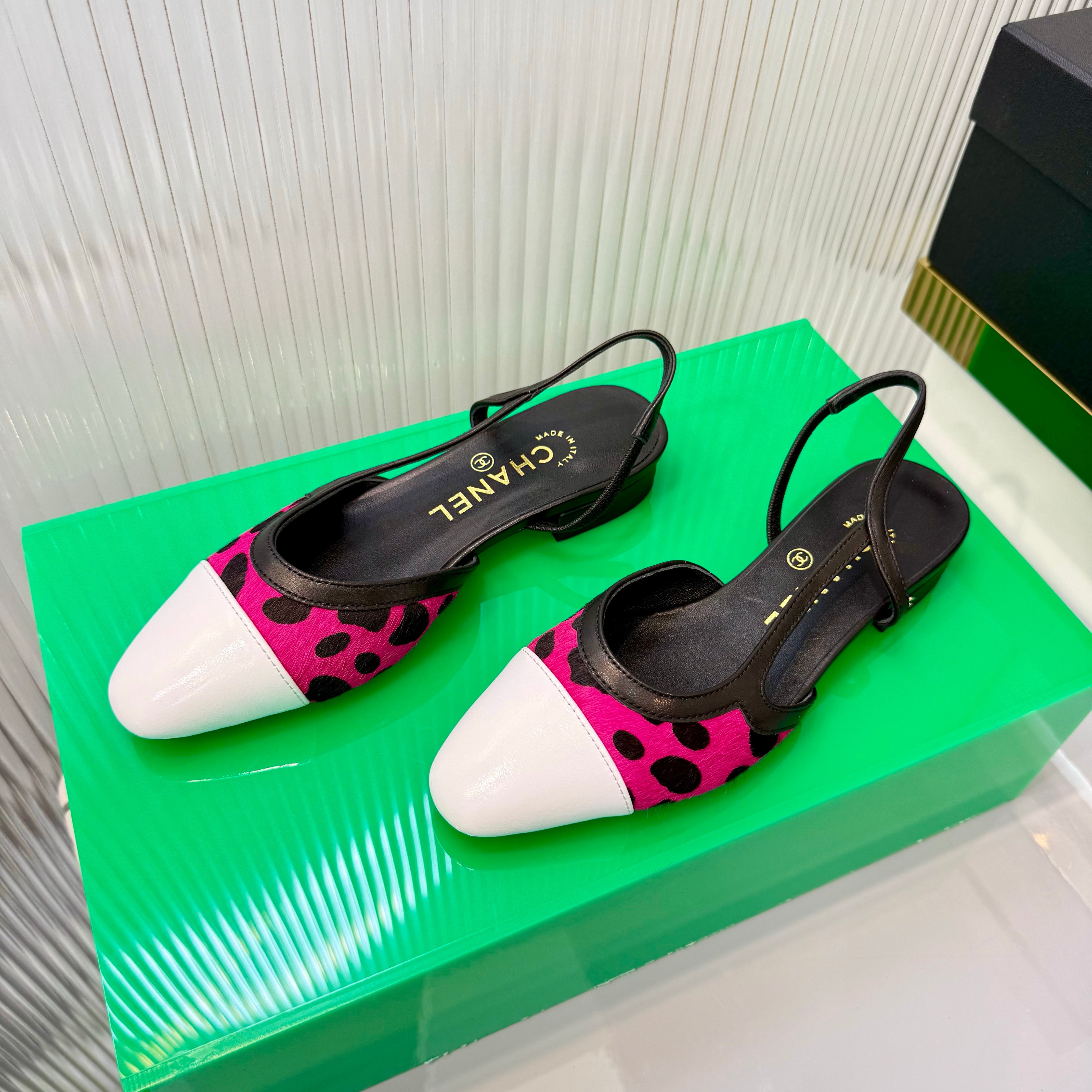 CC Slingback Flat White Pink Leopard-Print Leather 923836