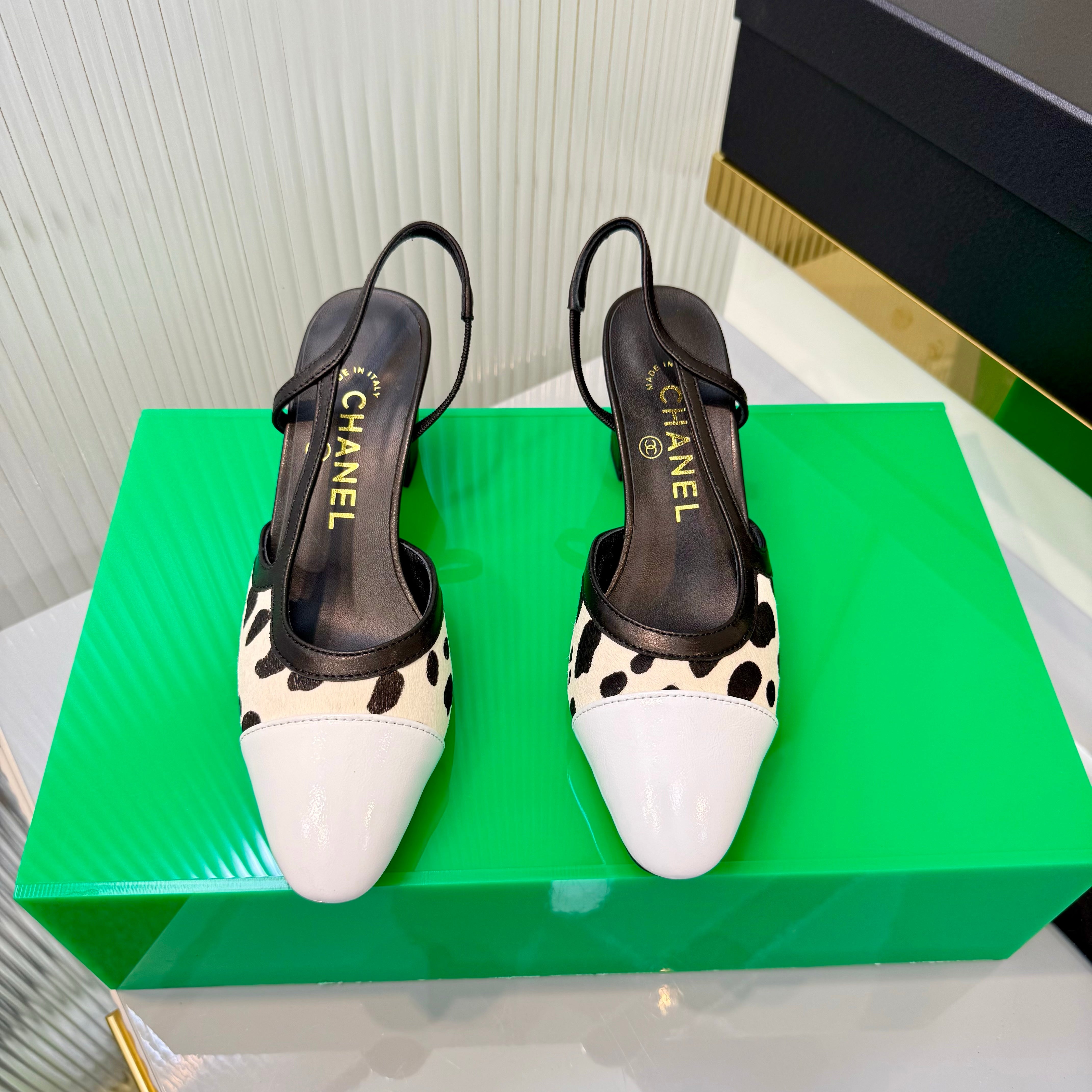 CC Slingback 6.5cm White Cream Leopard-Print Leather 923838