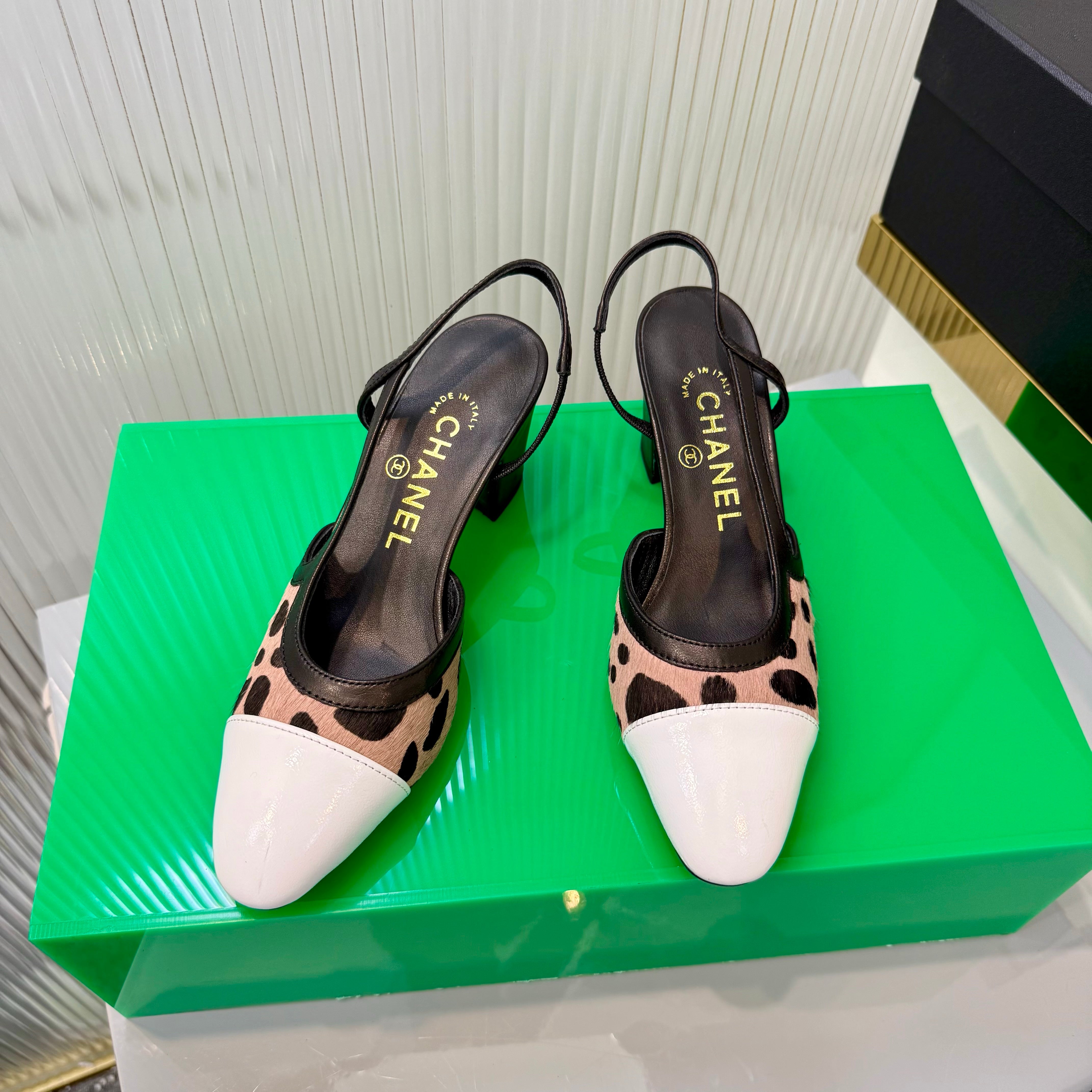 CC Slingback 6.5cm White Muted Pink Leopard-Print Leather 923842