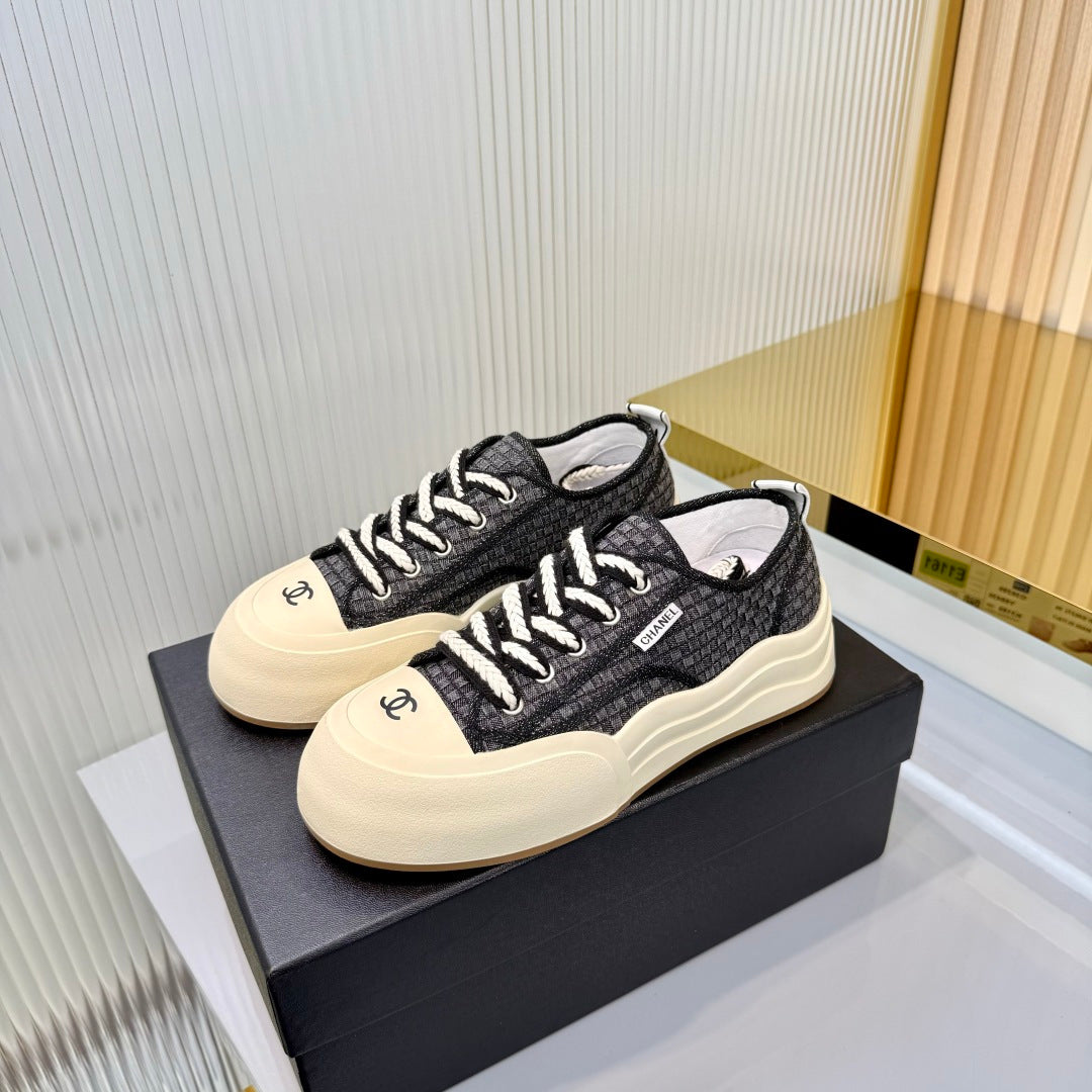 CC 26s Biscuit Shoes Black White Fabric Sheepskin 927712