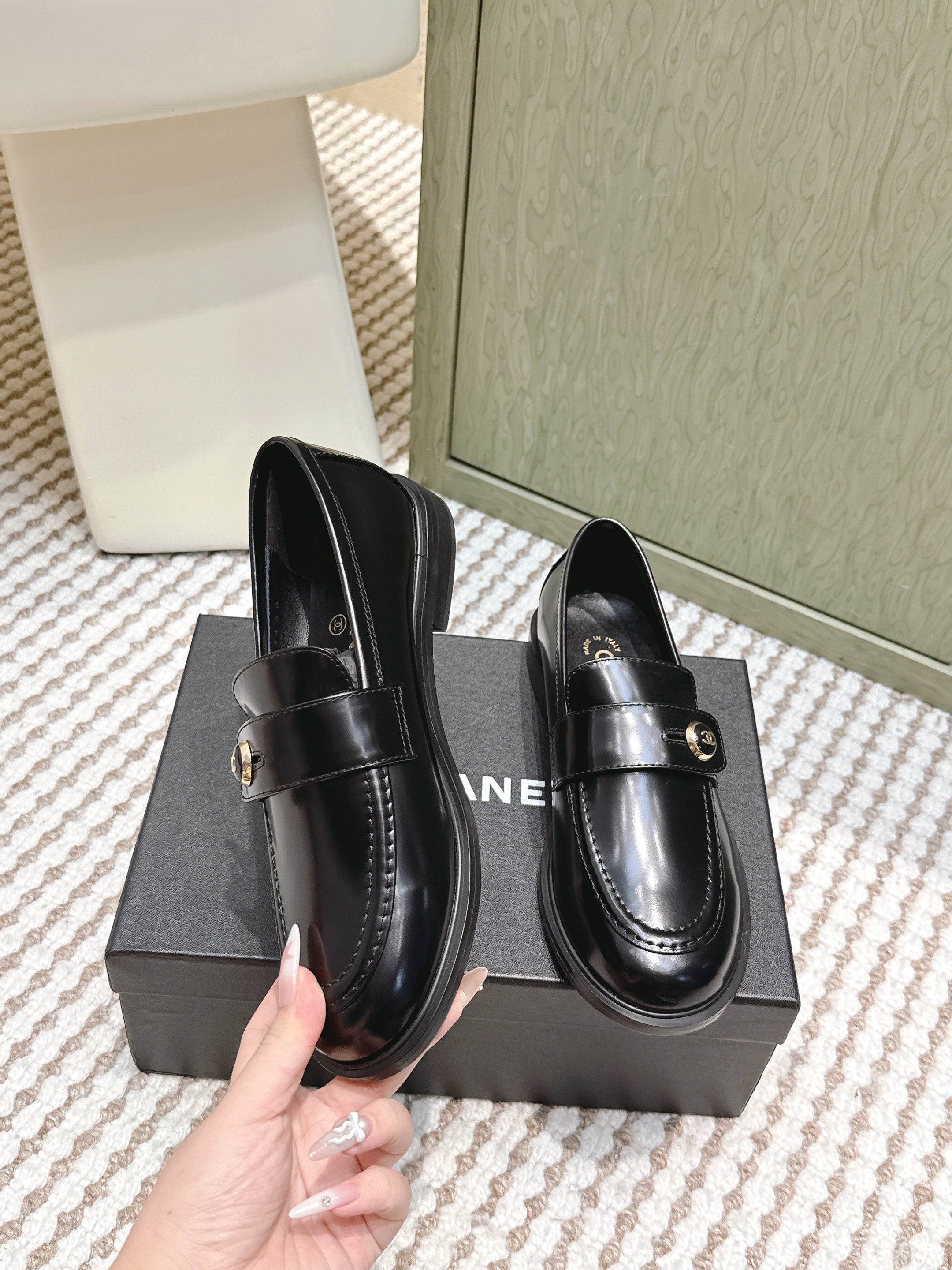 CC 26SS Loafers 3cm Black Glossy Cowhide 653493