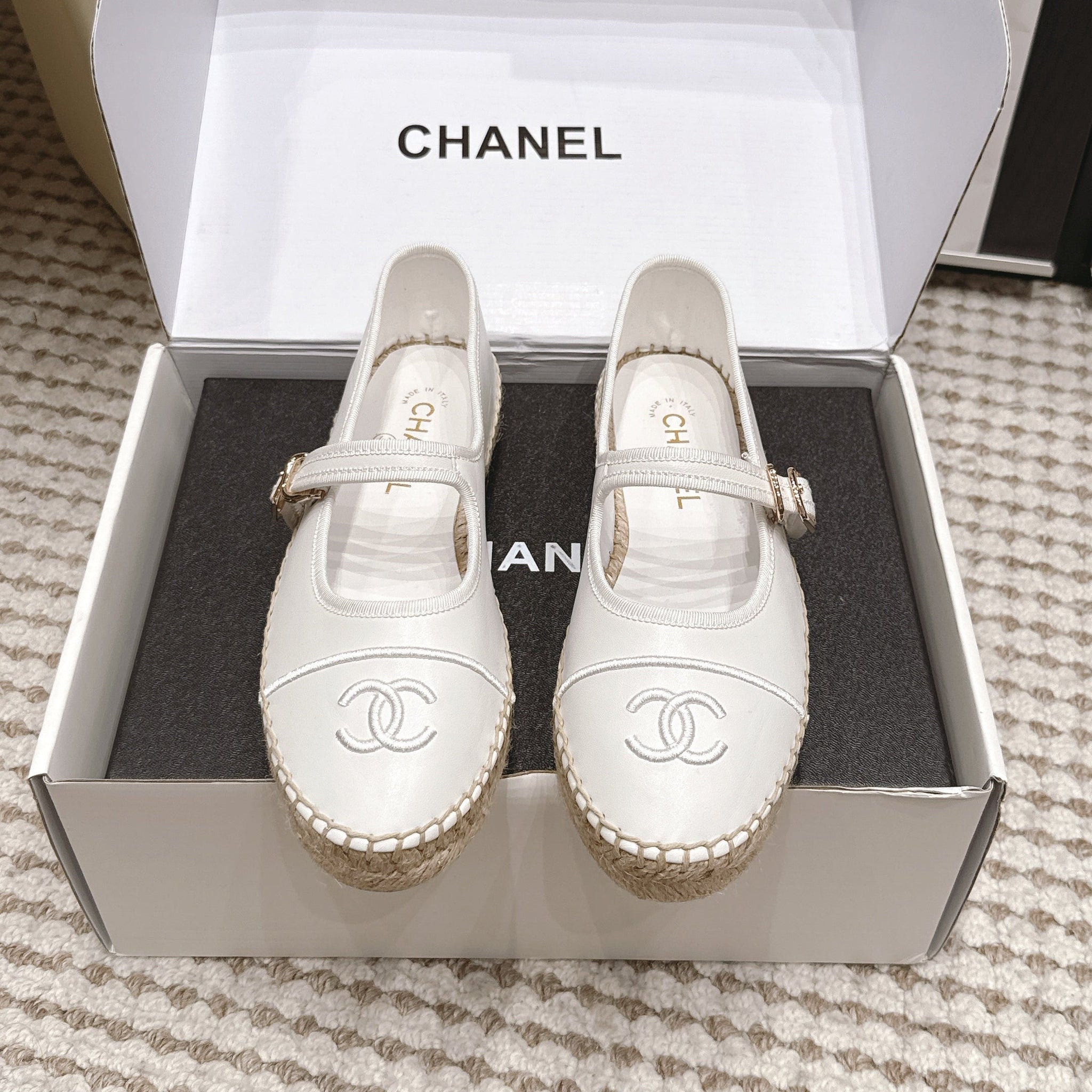 Chanel 26S Mary Jane Flats In White Lambskin Espadrille Sole