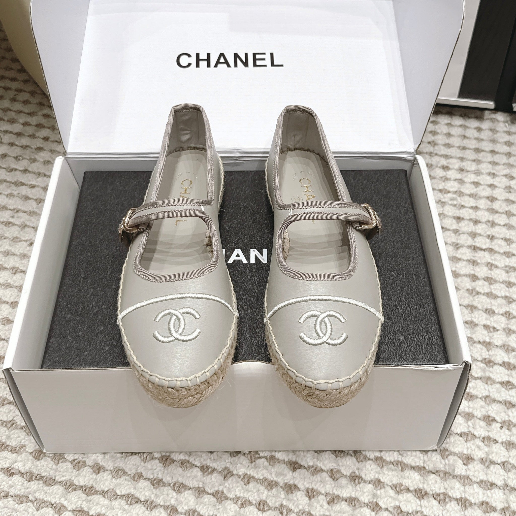 Chanel 26S Mary Jane Flats In Grey Lambskin Espadrille Sole