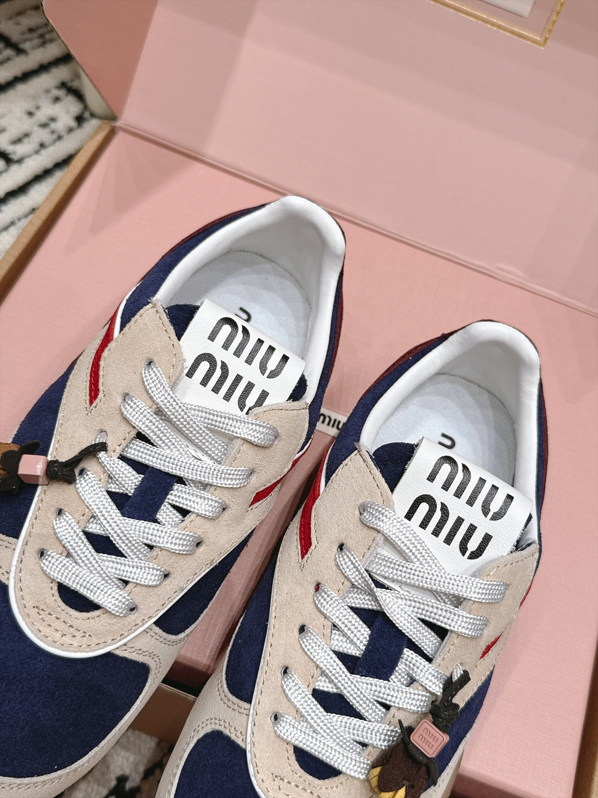 Miu Miu 26s Sneakers Navy Suede 138334