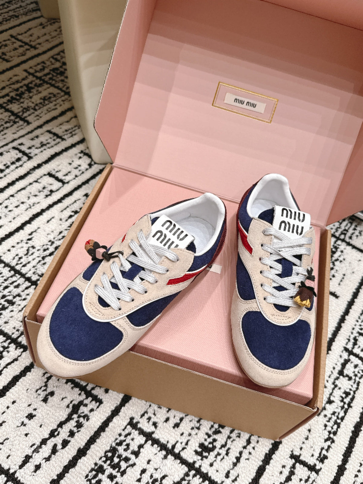 Miu Miu 26s Sneakers Navy Suede 138334