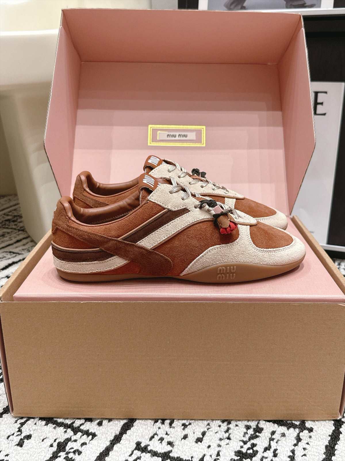 Miu Miu 26s Sneakers Cognac Suede 138336