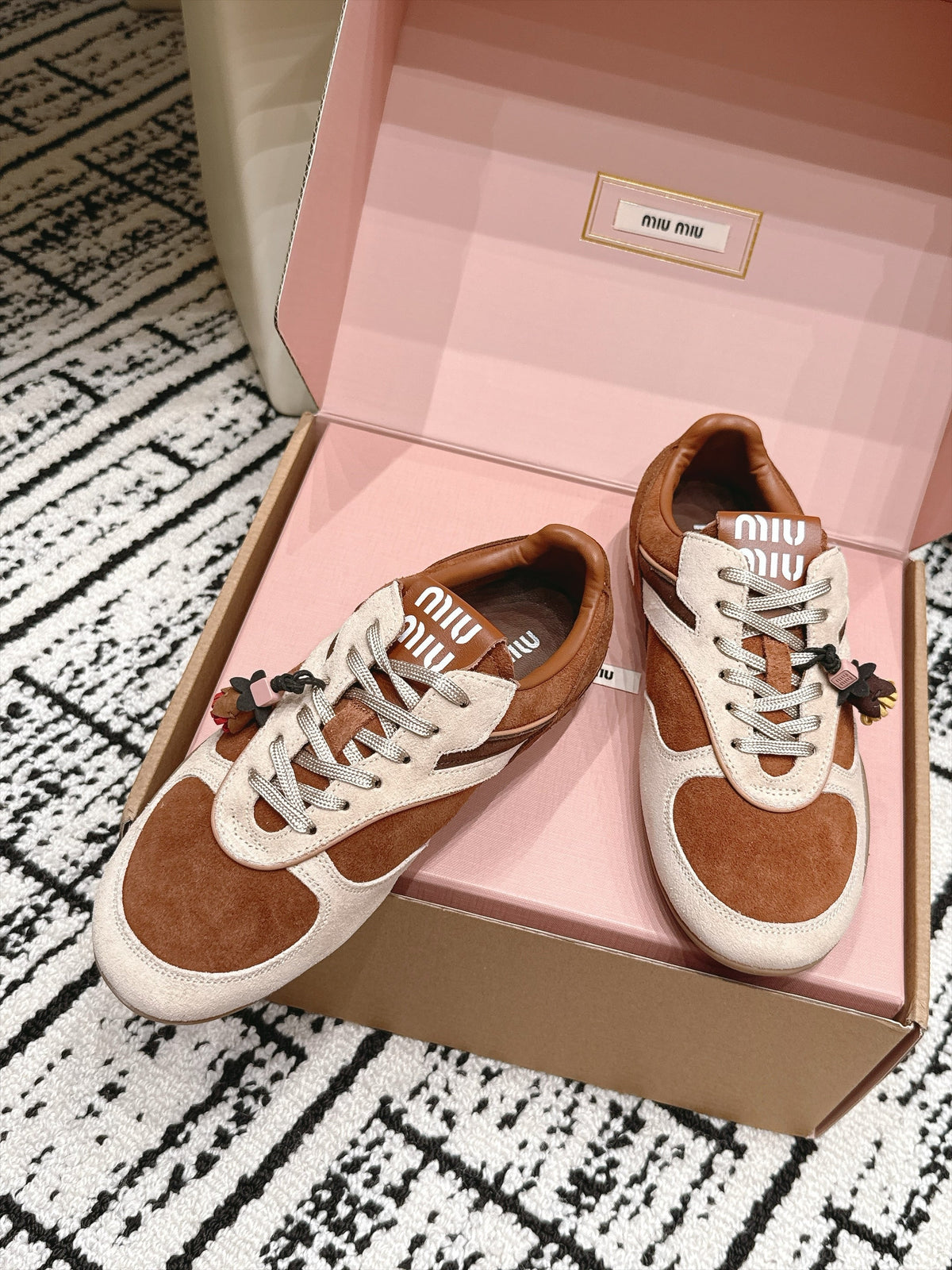 Miu Miu 26s Sneakers Cognac Suede 138336