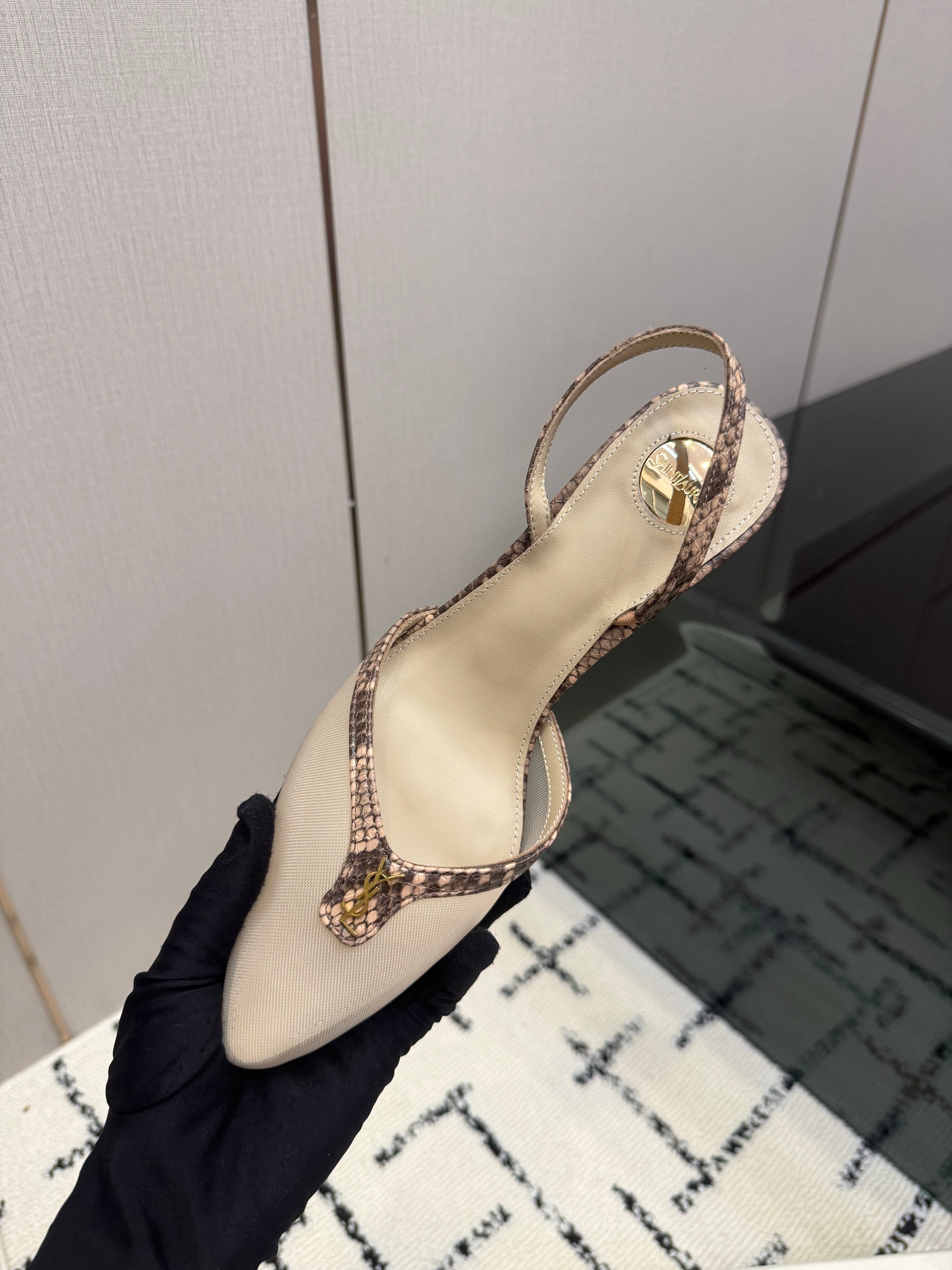 YSL Sandal Cream Leather Mesh 894453