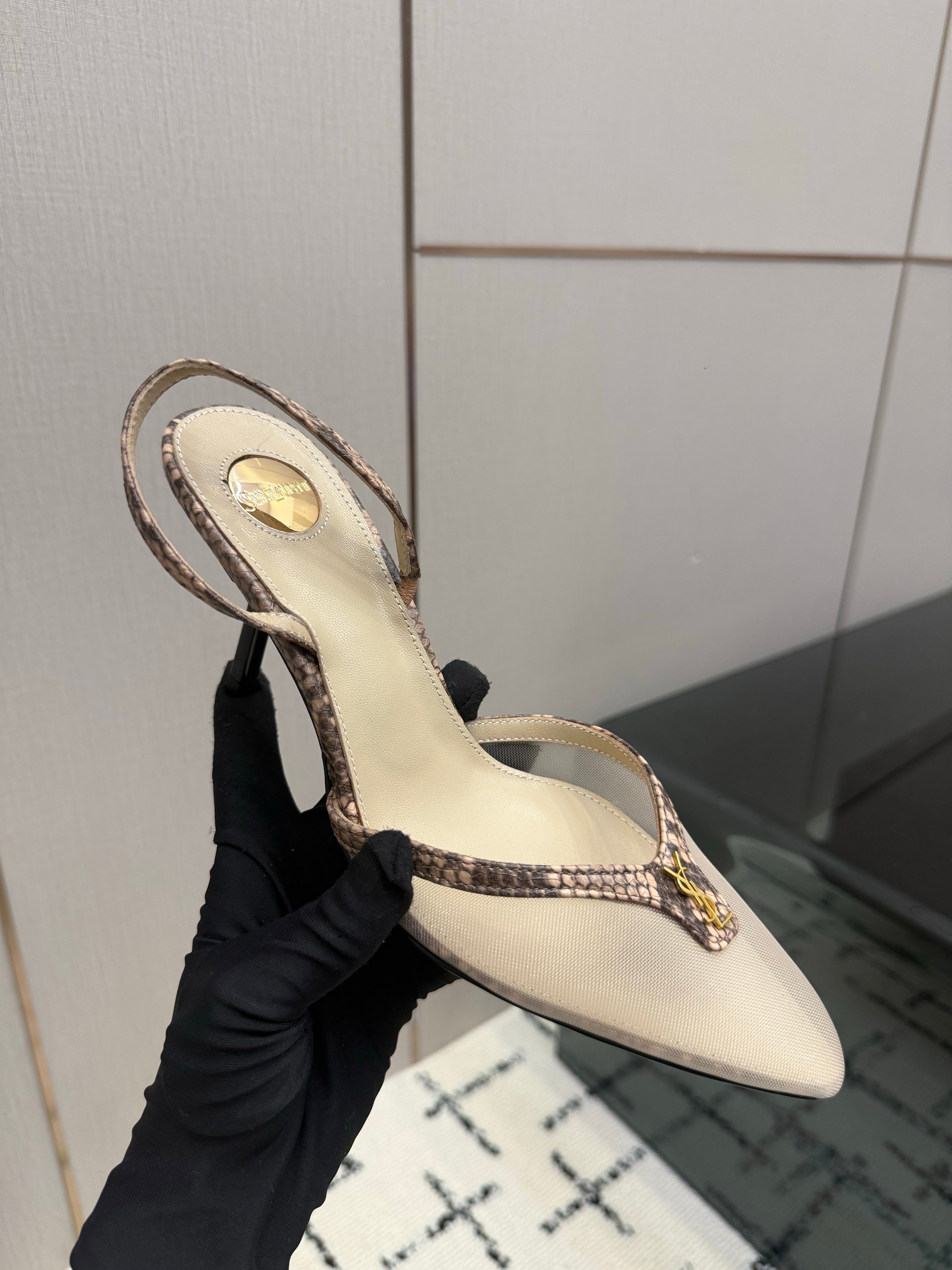 YSL Sandal Cream Leather Mesh 894453