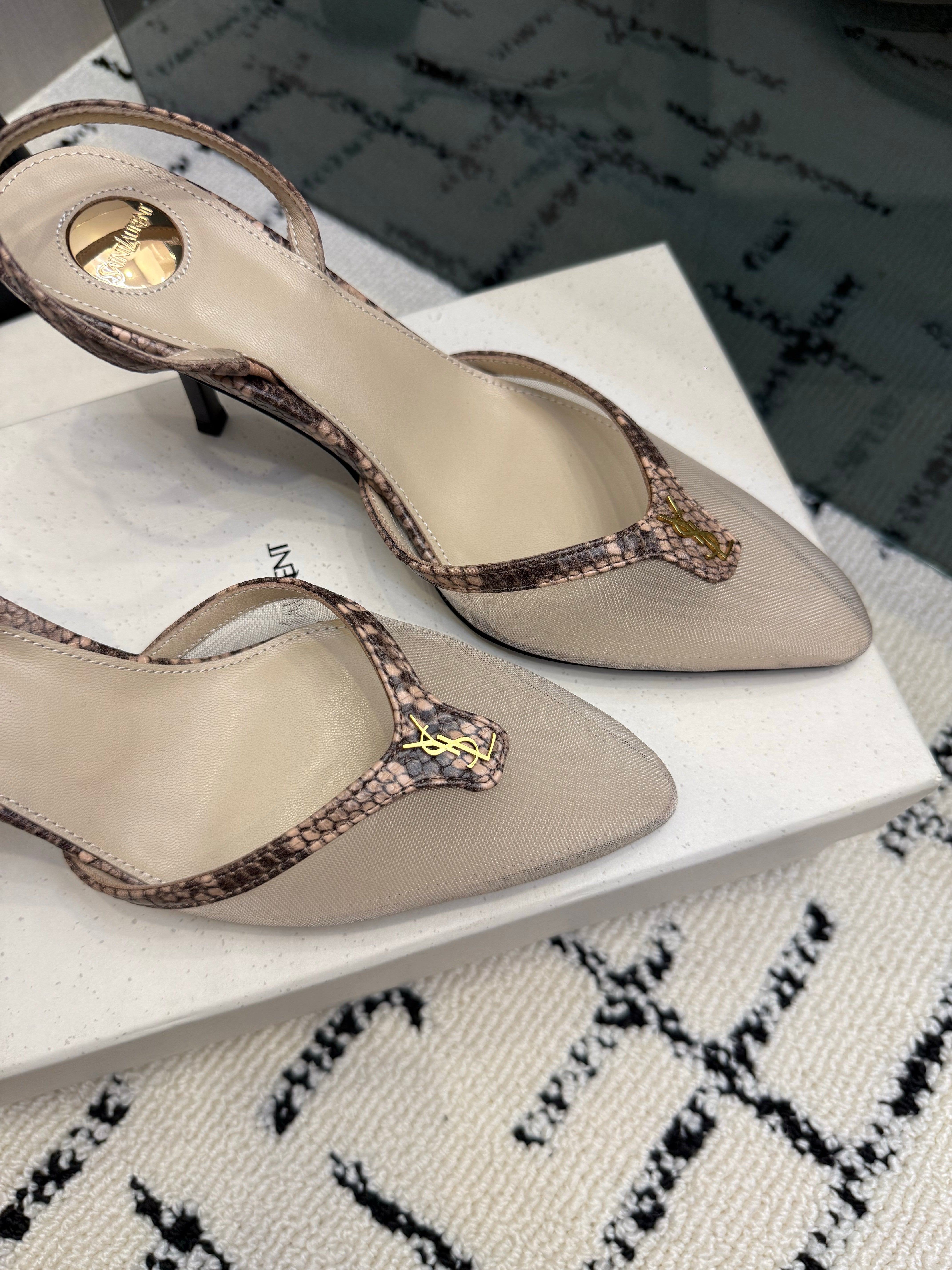 YSL Sandal Cream Leather Mesh 894453