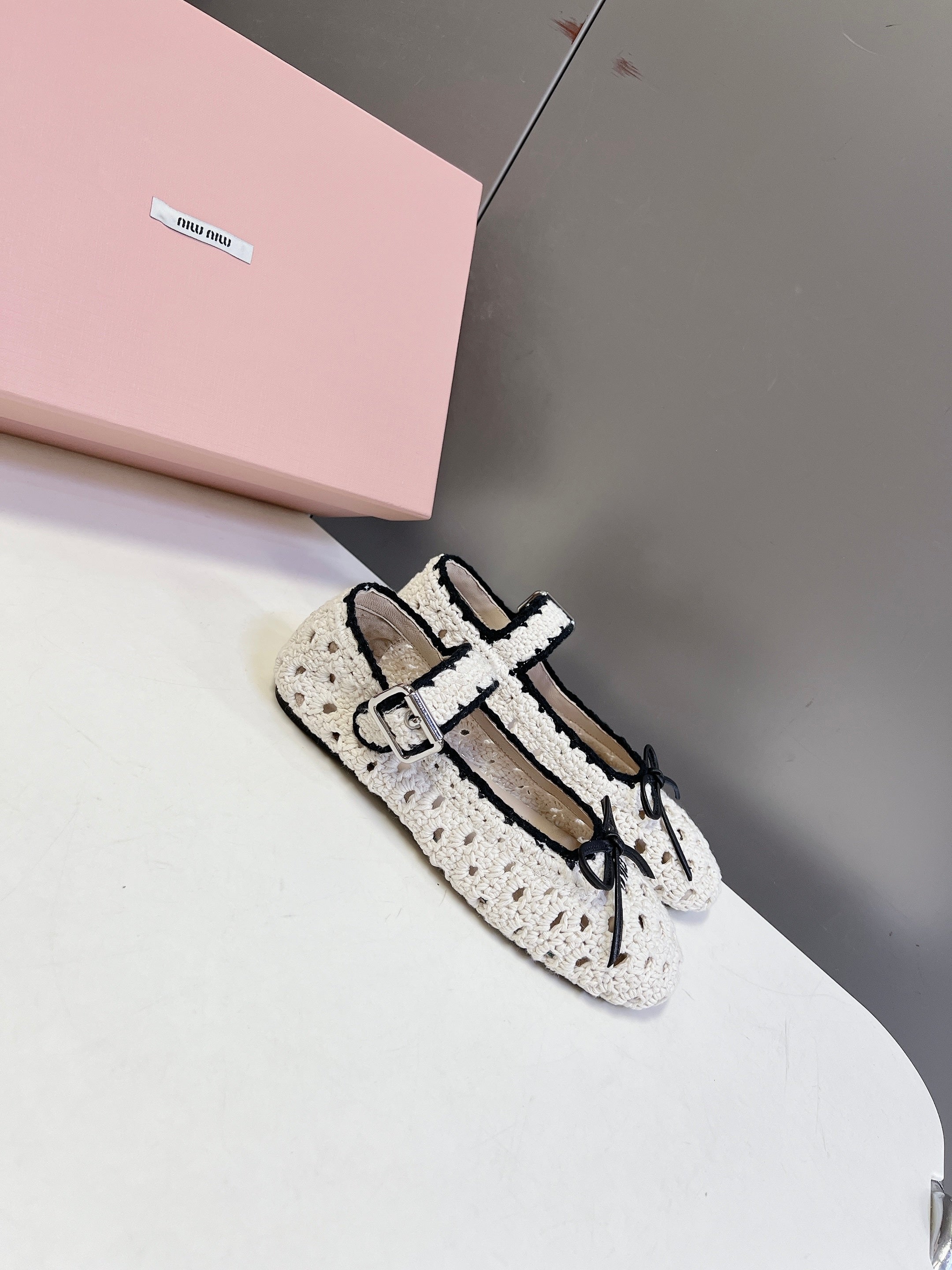 Miu 26s Crochet Ballerinas White Black Cotton 948072