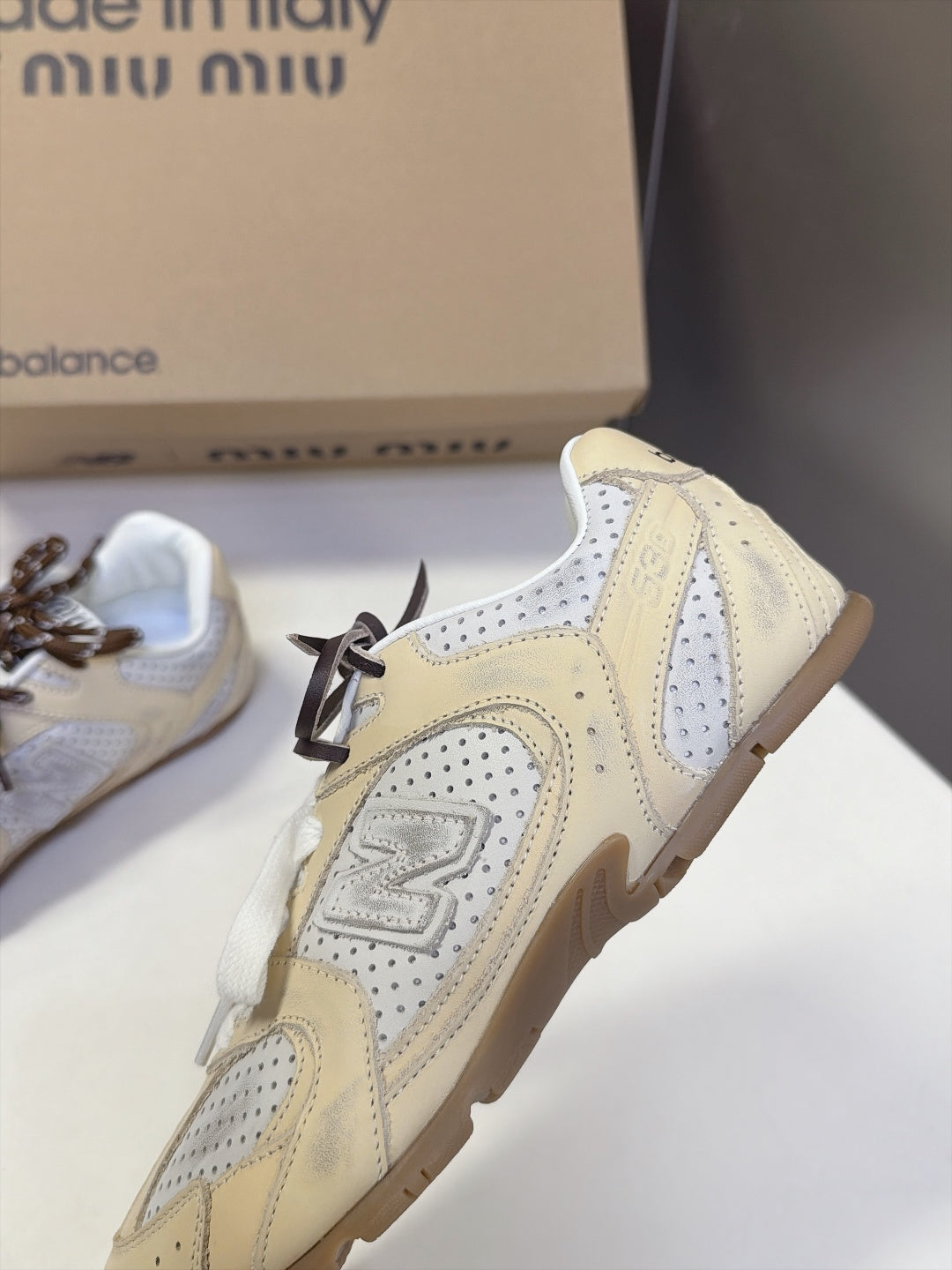 Miu 26s x New Balance 530 Sneaker Beige White Mesh Leather 994215