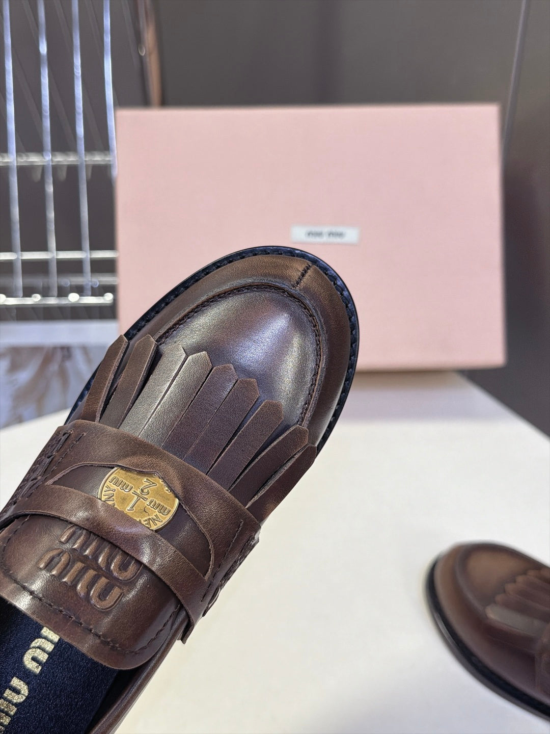 Miu 26s Fringe Loafers Coffee Glossy Leather 994219