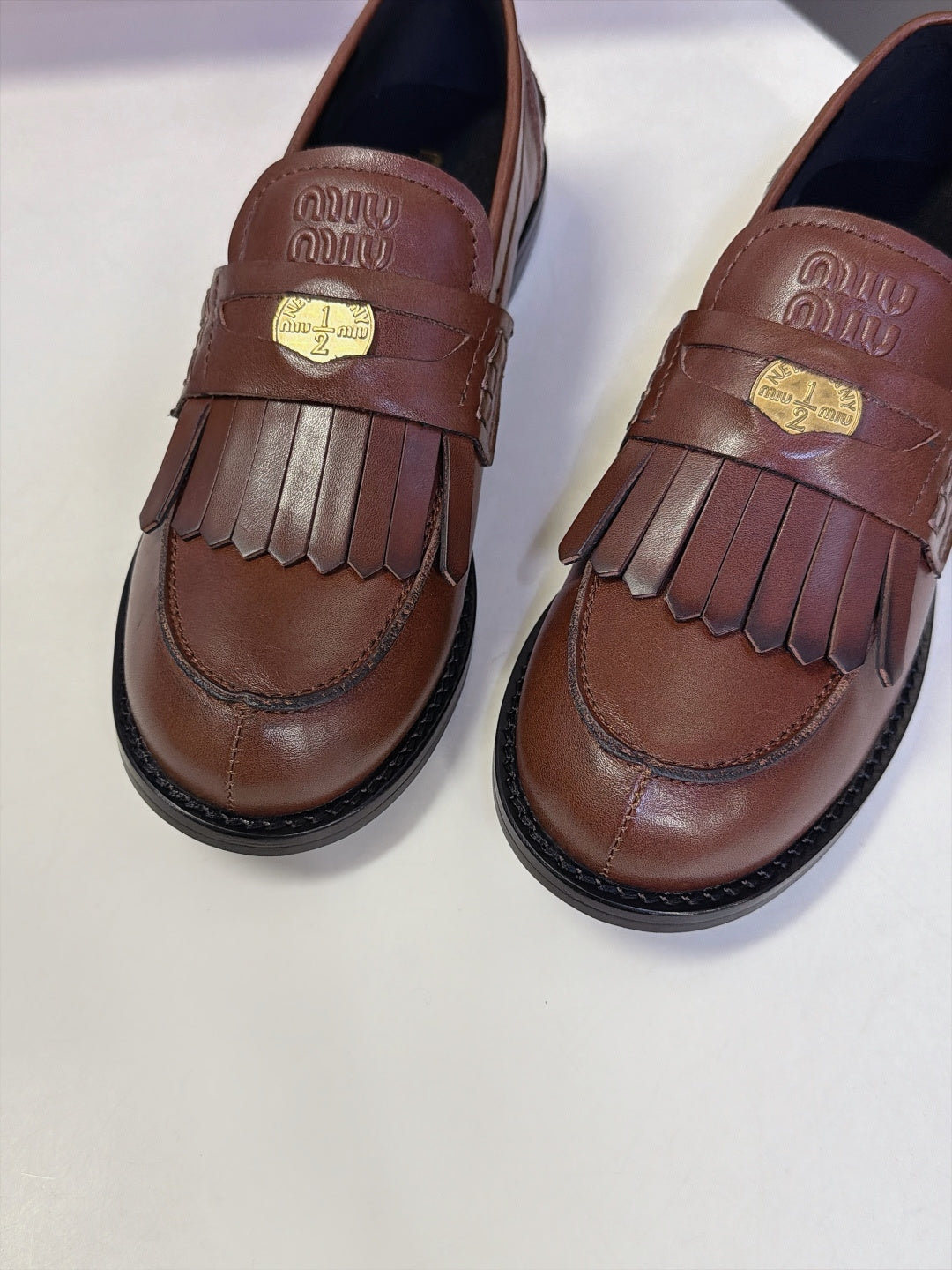 Miu 26s Fringe Loafers Chocolate Glossy Leather 994220