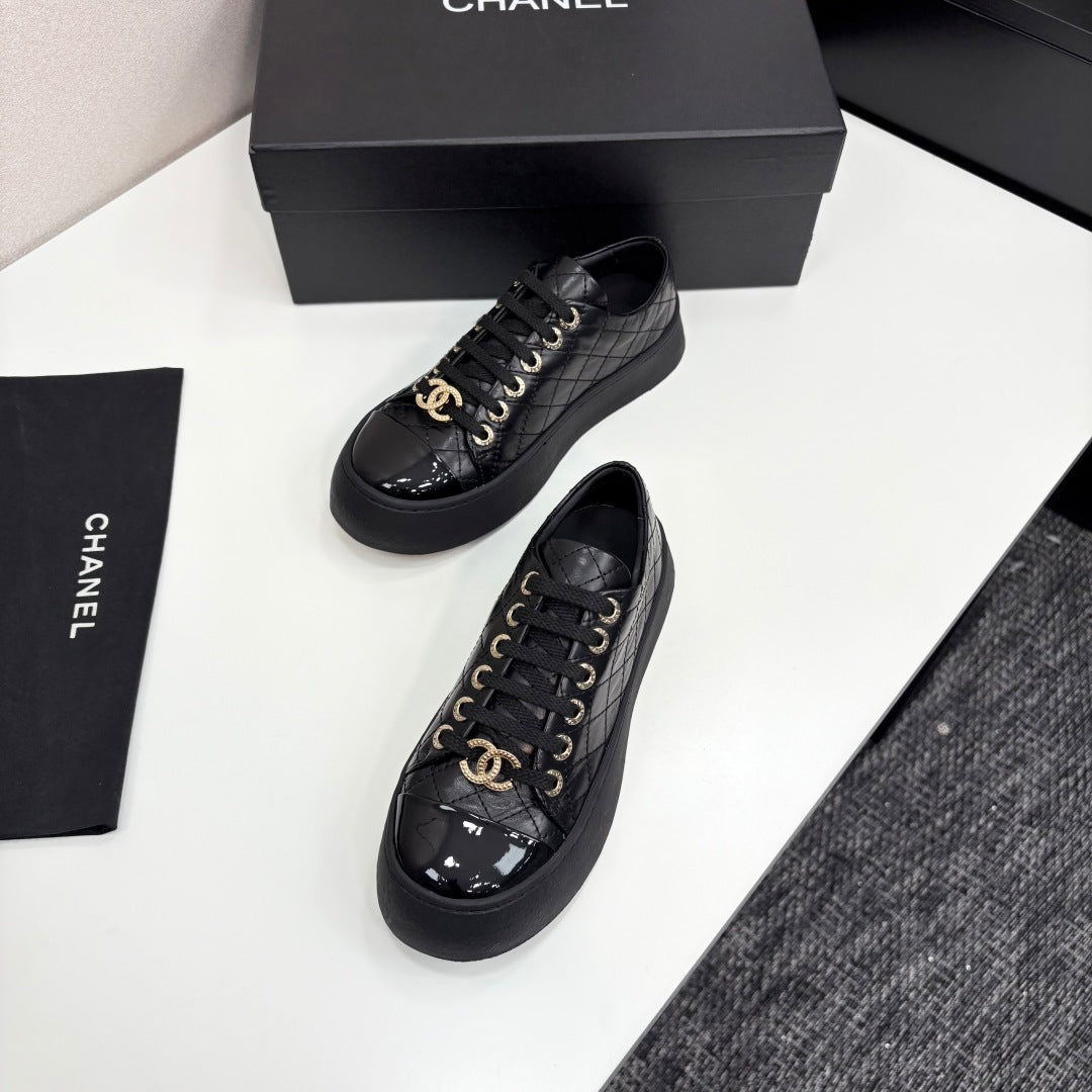 CC25 Lace-up Sneakers Black Cowhide And Patent Leather 352498
