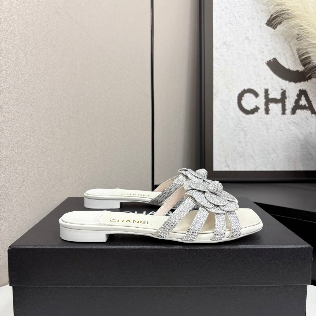 CC 25 Camellia Open Flat Mule Silver Stone Grain And Sheepskin 368852