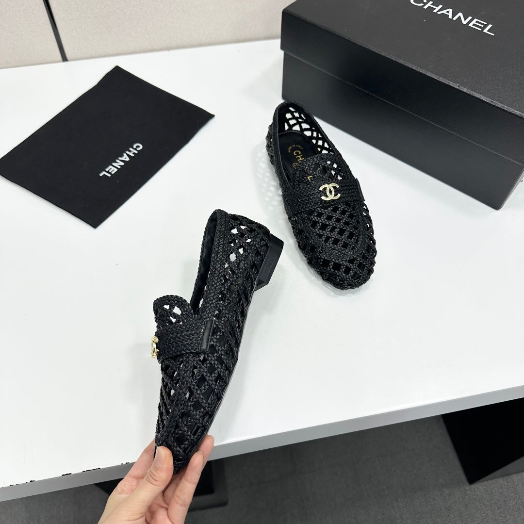 CC Pre 2026 Moccasin Black Woven Sheepskin 817675