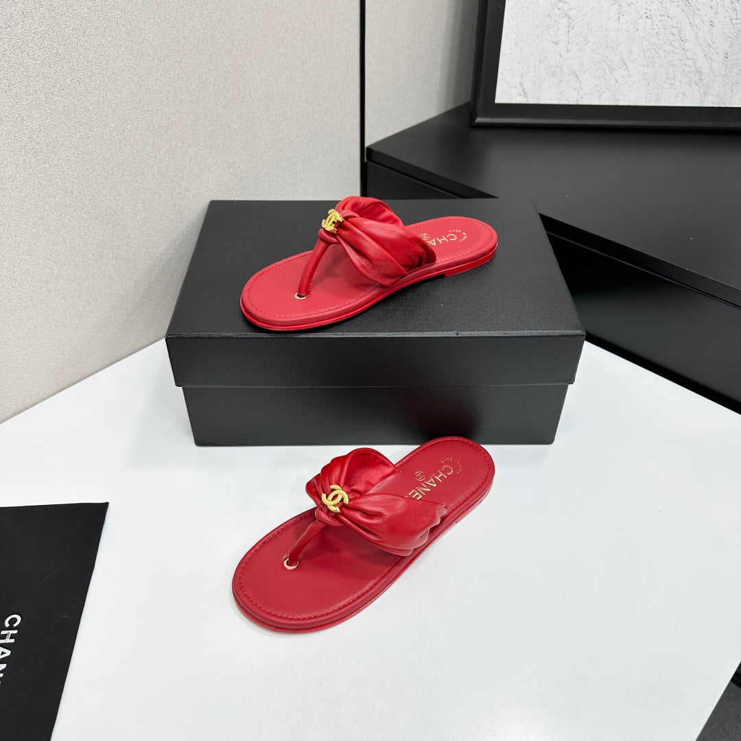 Chanel 26S Thong Sandals In Red Lambskin