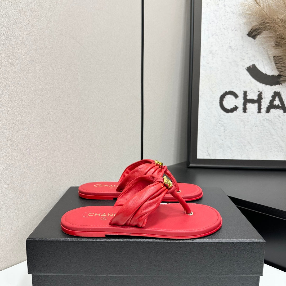 Chanel 26S Thong Sandals In Red Lambskin
