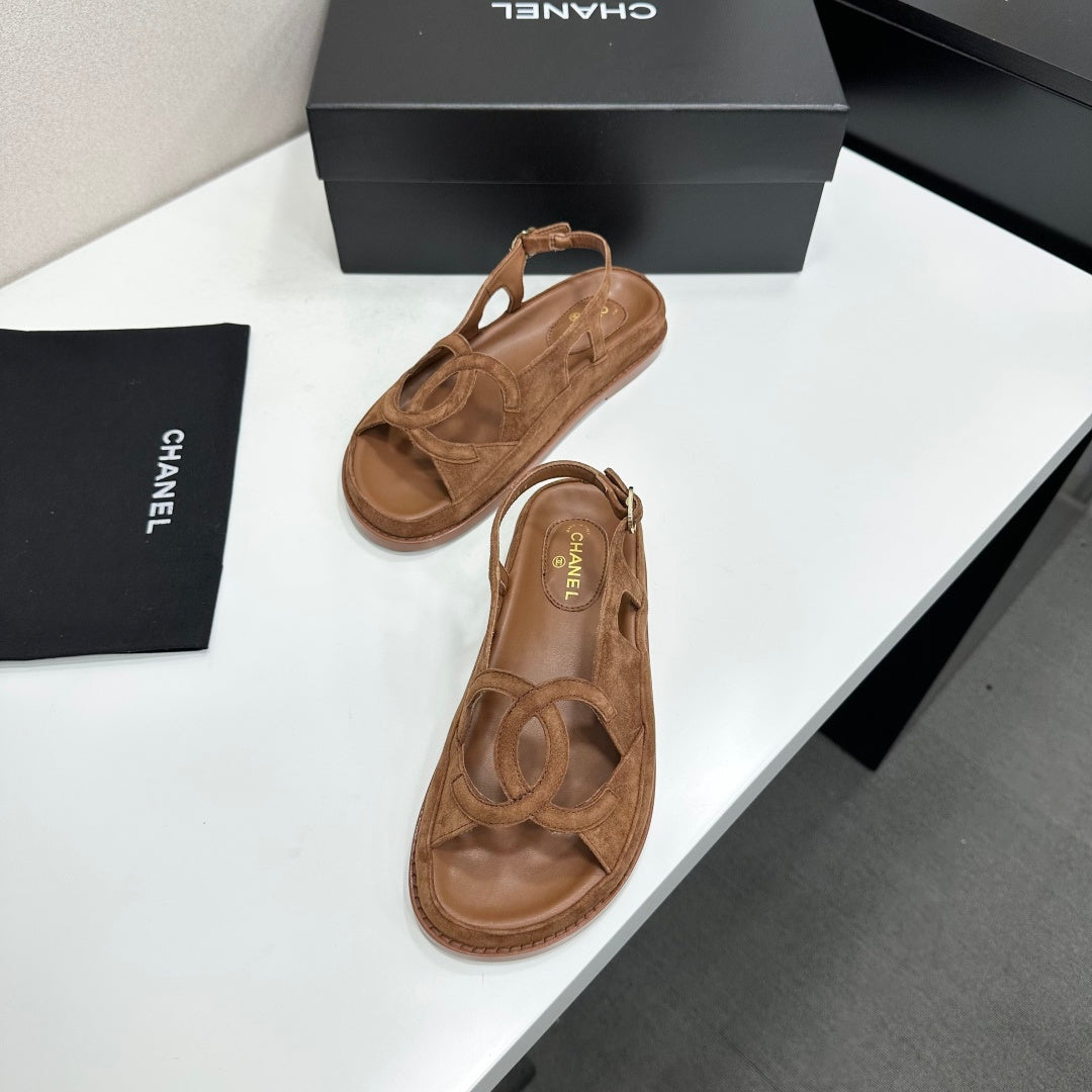 CC 26s Casual Sandals Caramel Suede 944625